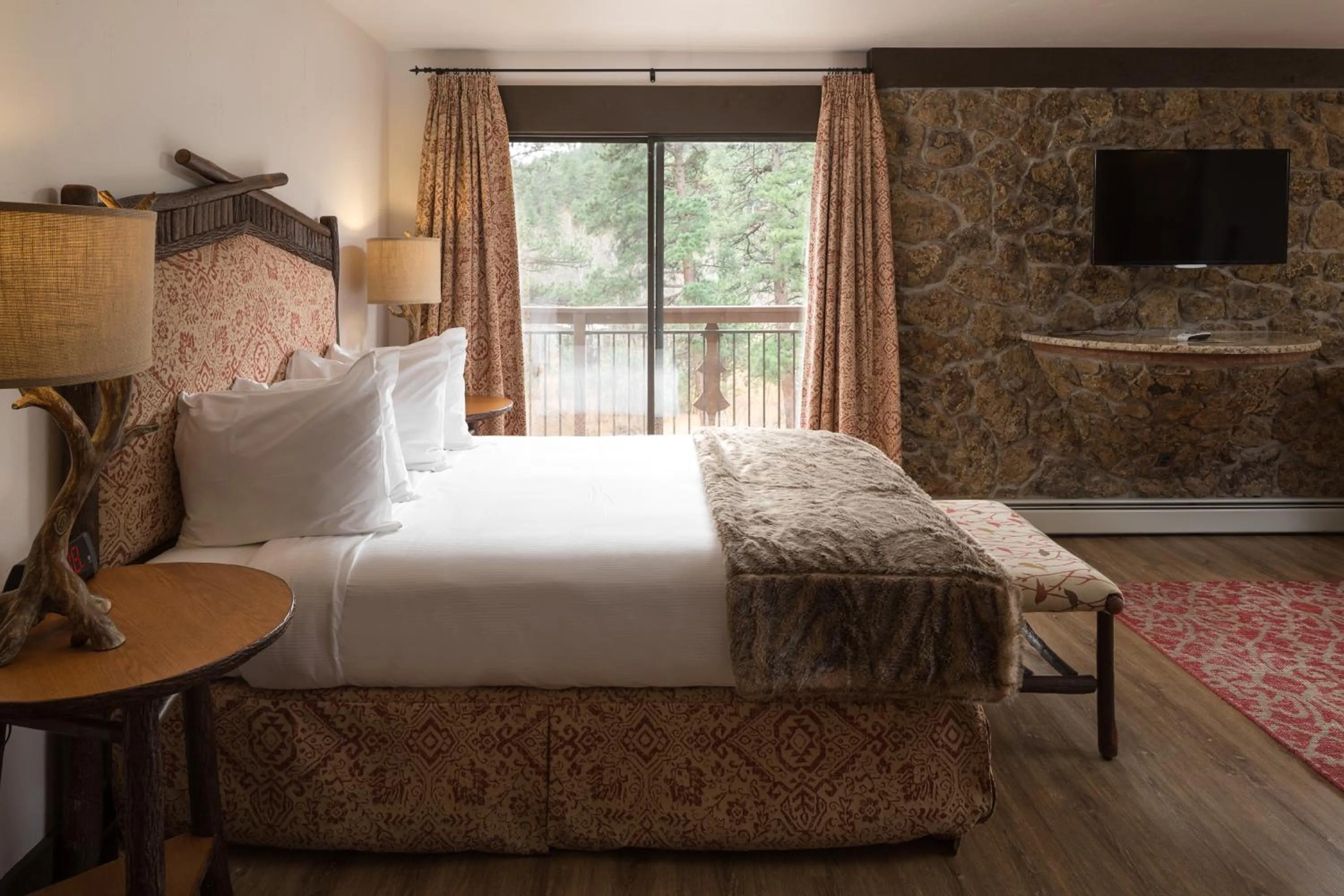 Bed in The Landing at Estes Park