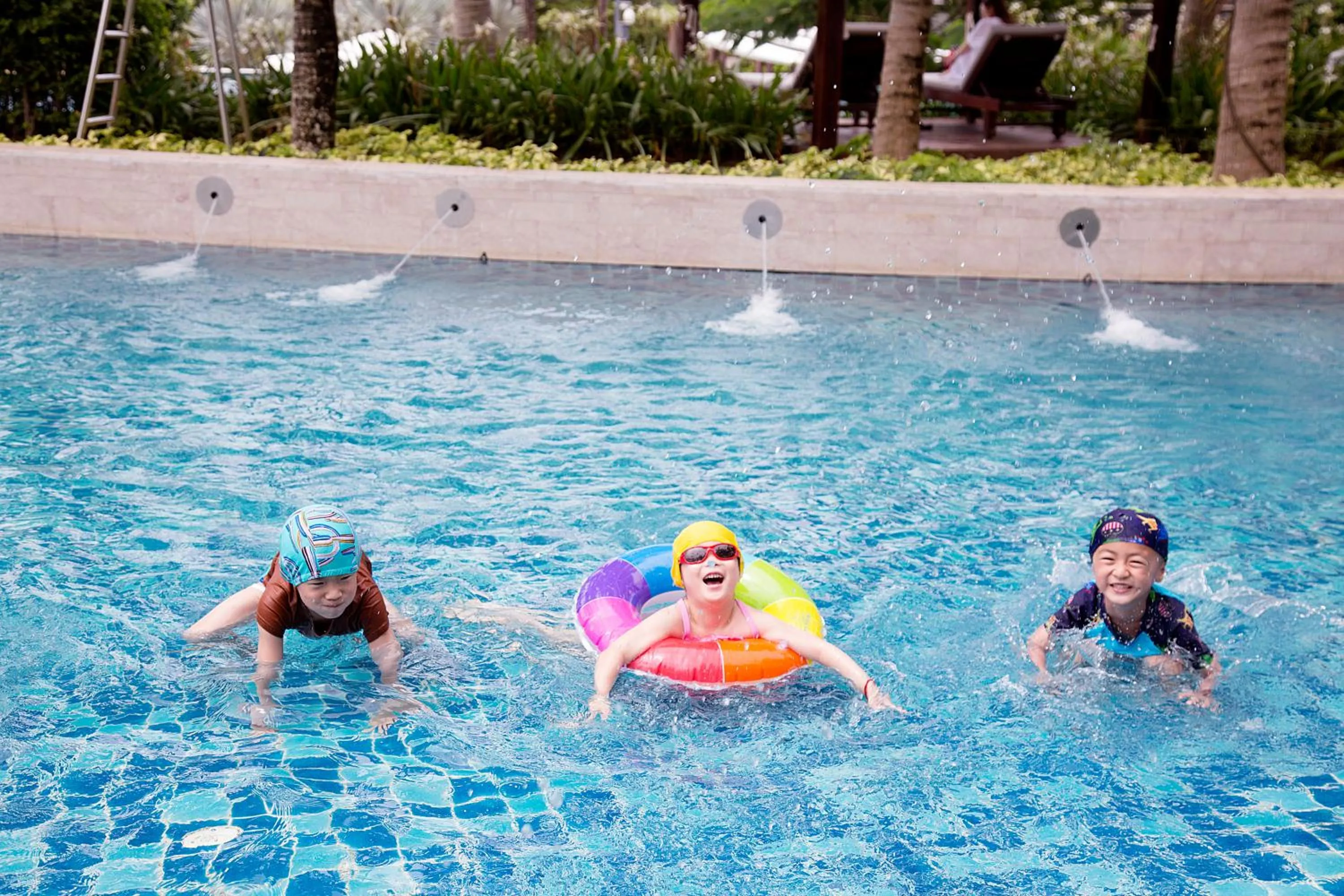 Swimming pool in The Mangrovetree Sanya Resort