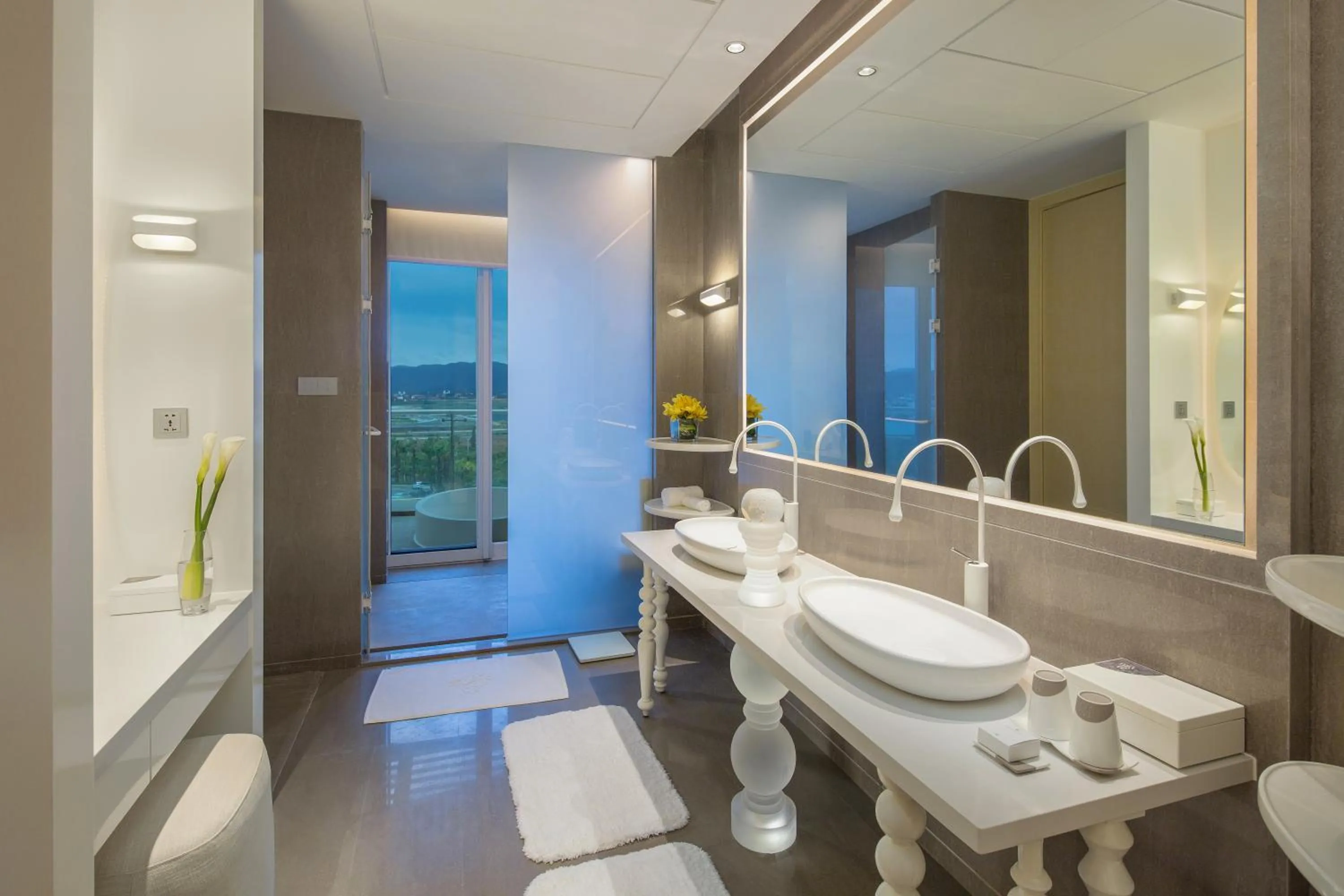 Toilet in The Mangrovetree Sanya Resort