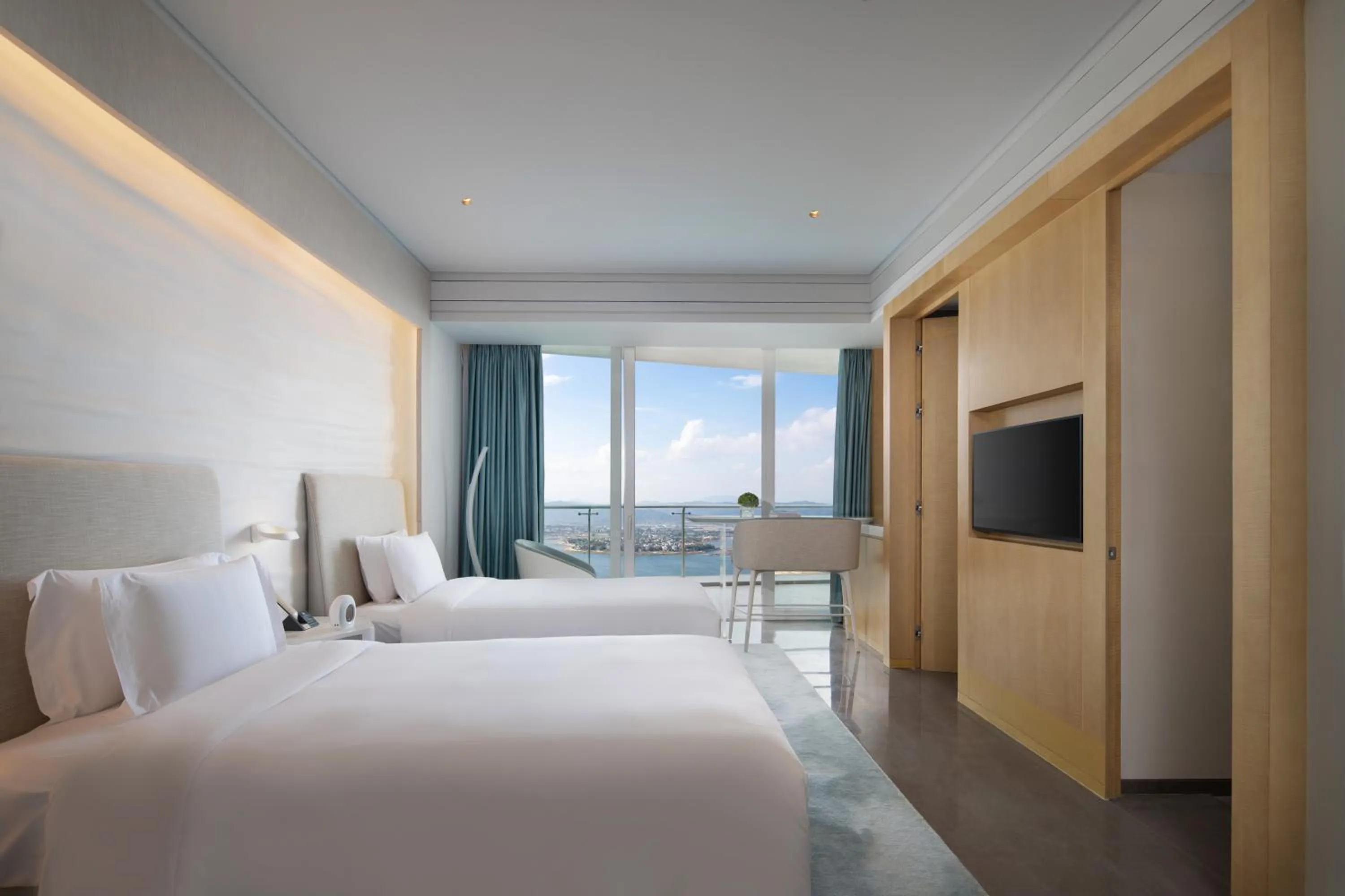 Property building, Bed in The Mangrovetree Sanya Resort