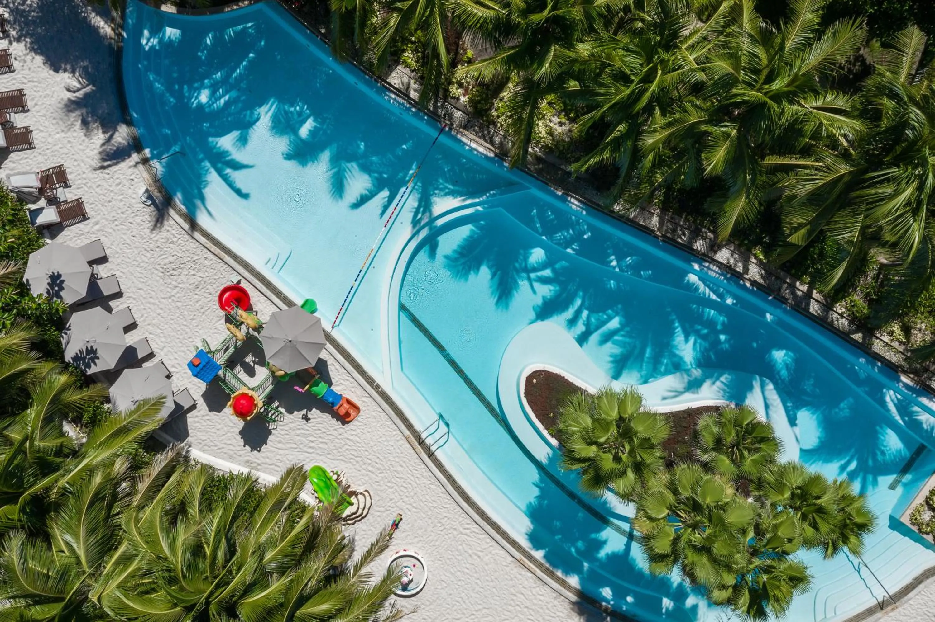 Swimming pool in The Mangrovetree Sanya Resort
