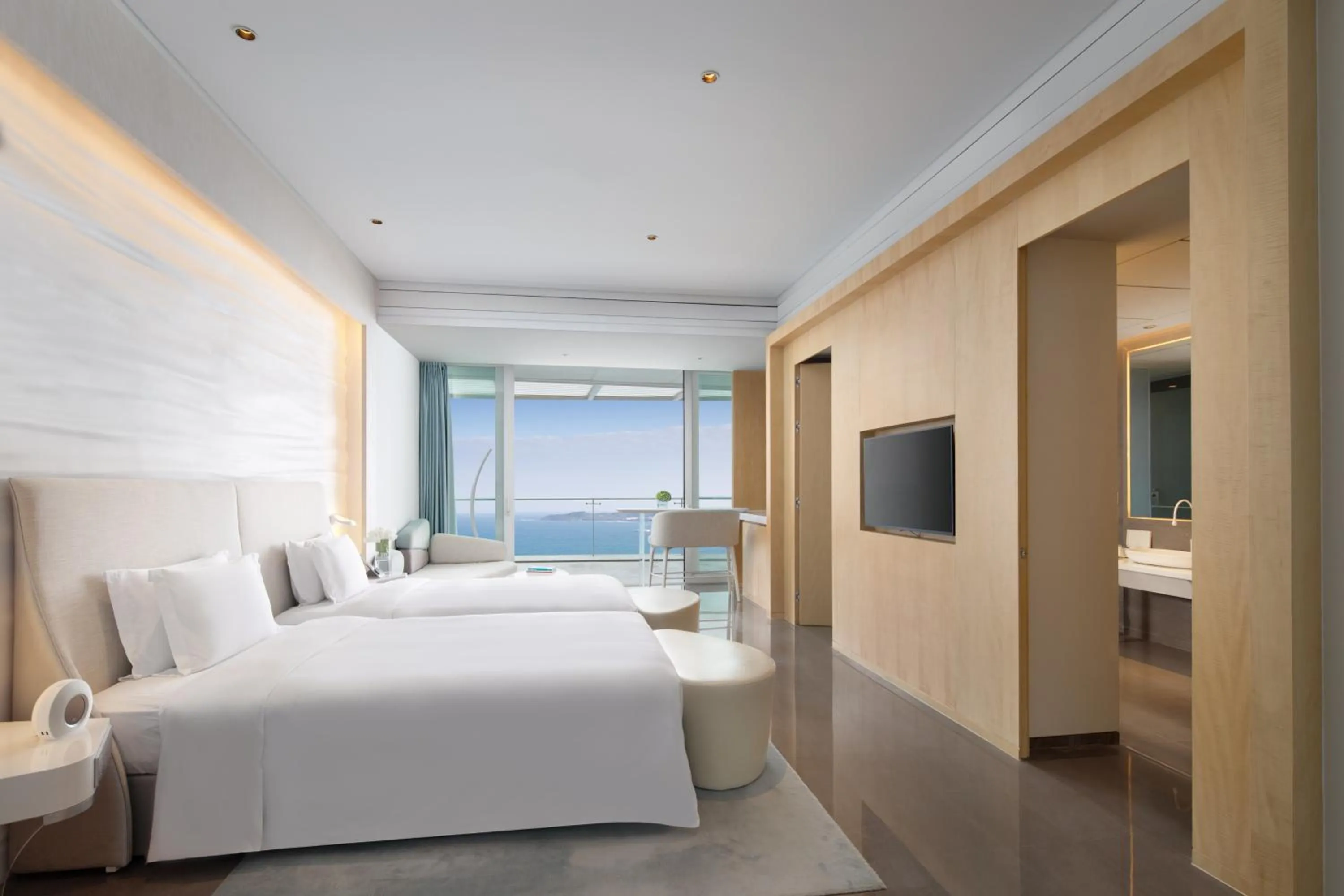 Property building, Bed in The Mangrovetree Sanya Resort
