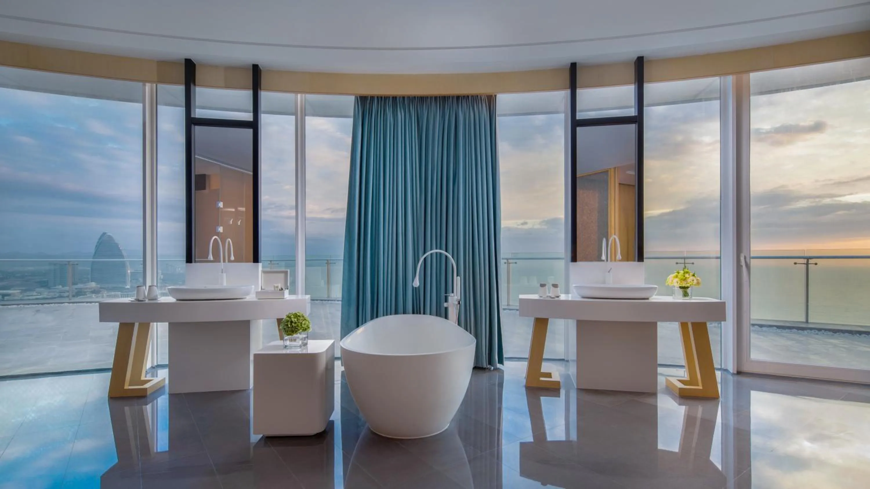 Balcony/Terrace in The Mangrovetree Sanya Resort