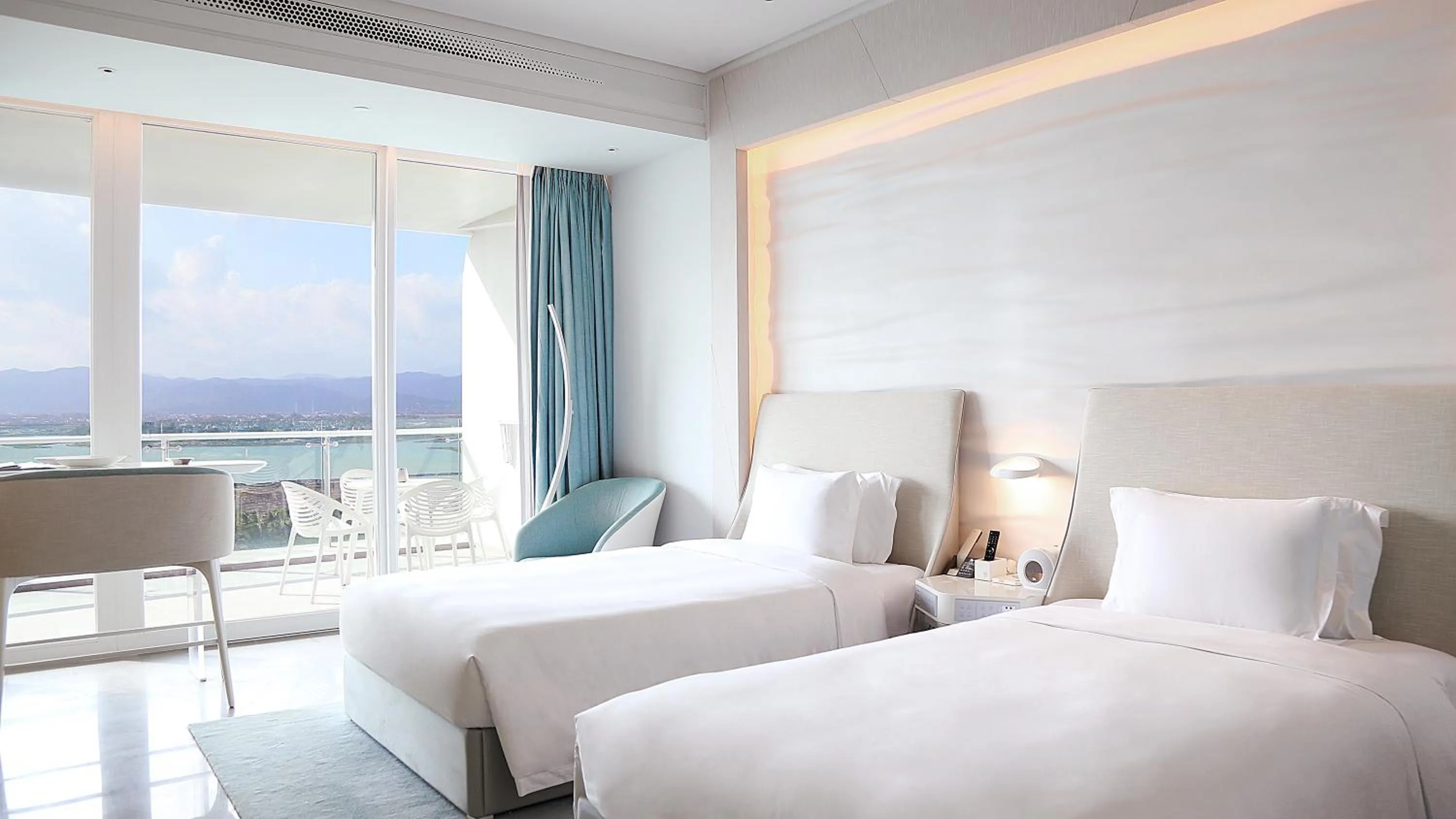 Property building, Bed in The Mangrovetree Sanya Resort