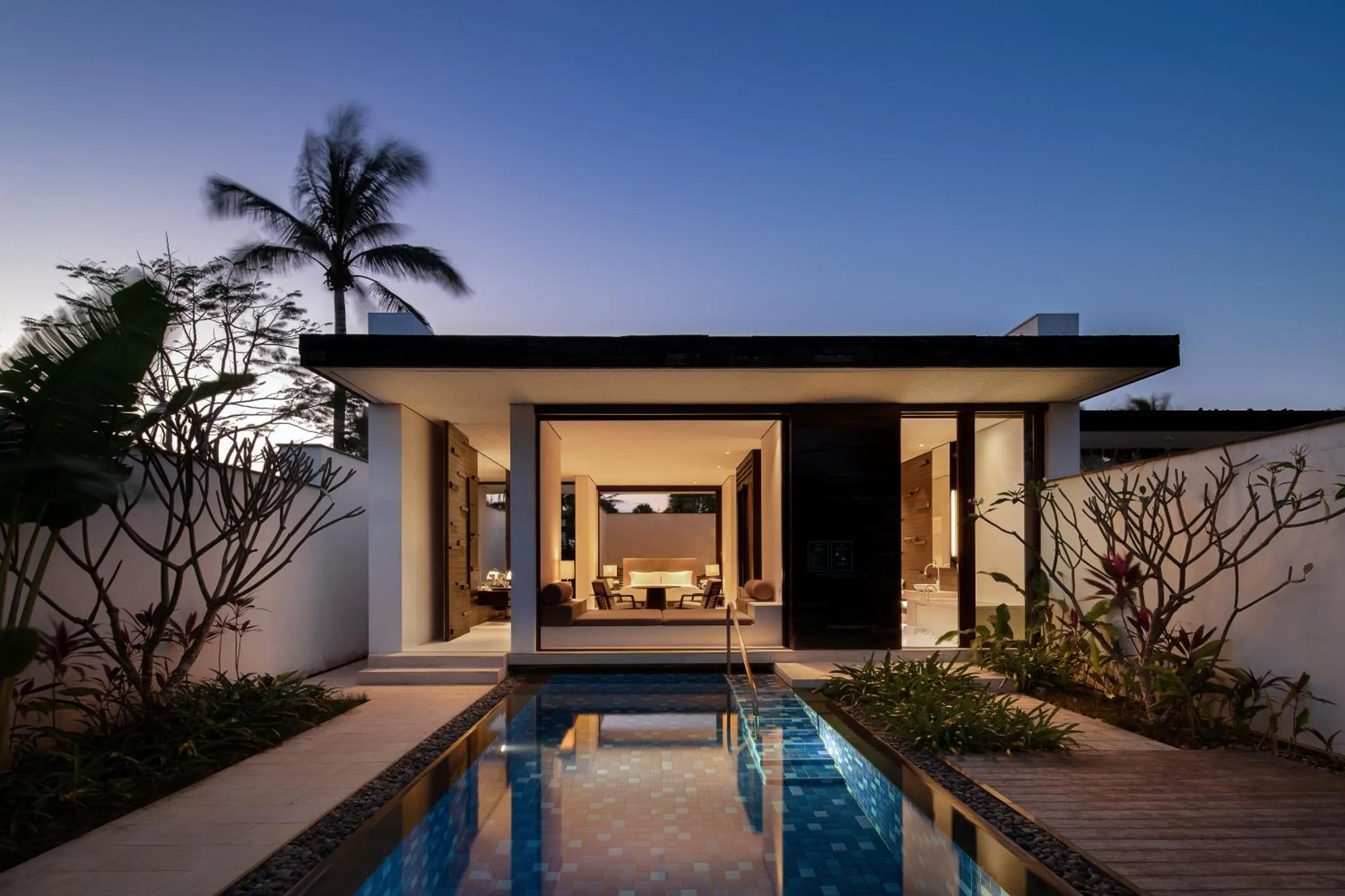 Swimming pool in The Mangrovetree Sanya Resort