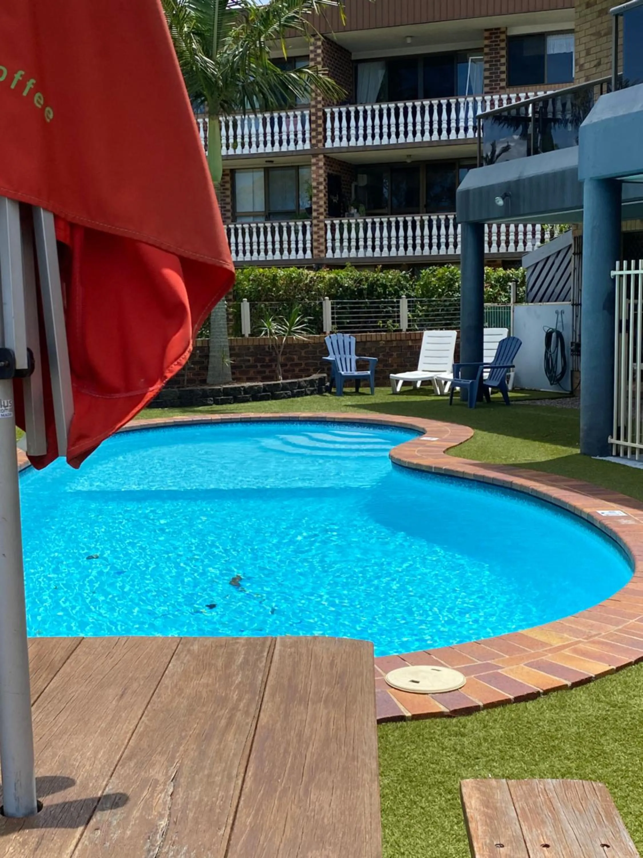 Pool view in Bribie Waterways Motel