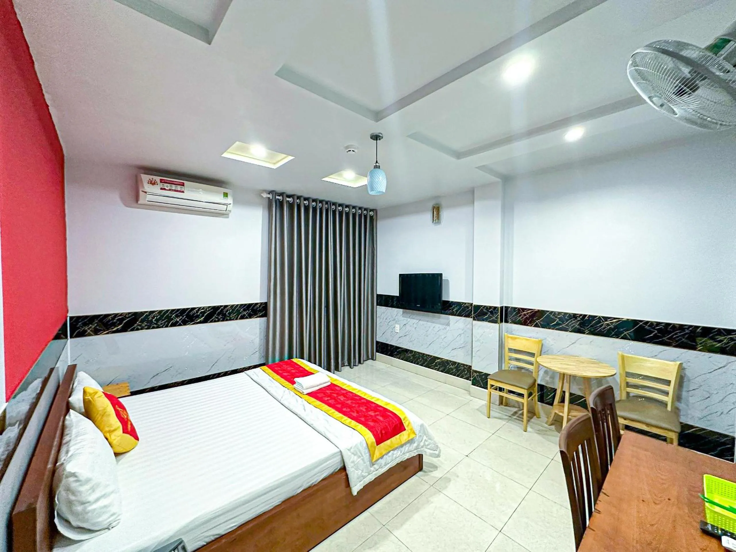 TV and multimedia, Bed in Amura Hotel Quận 7
