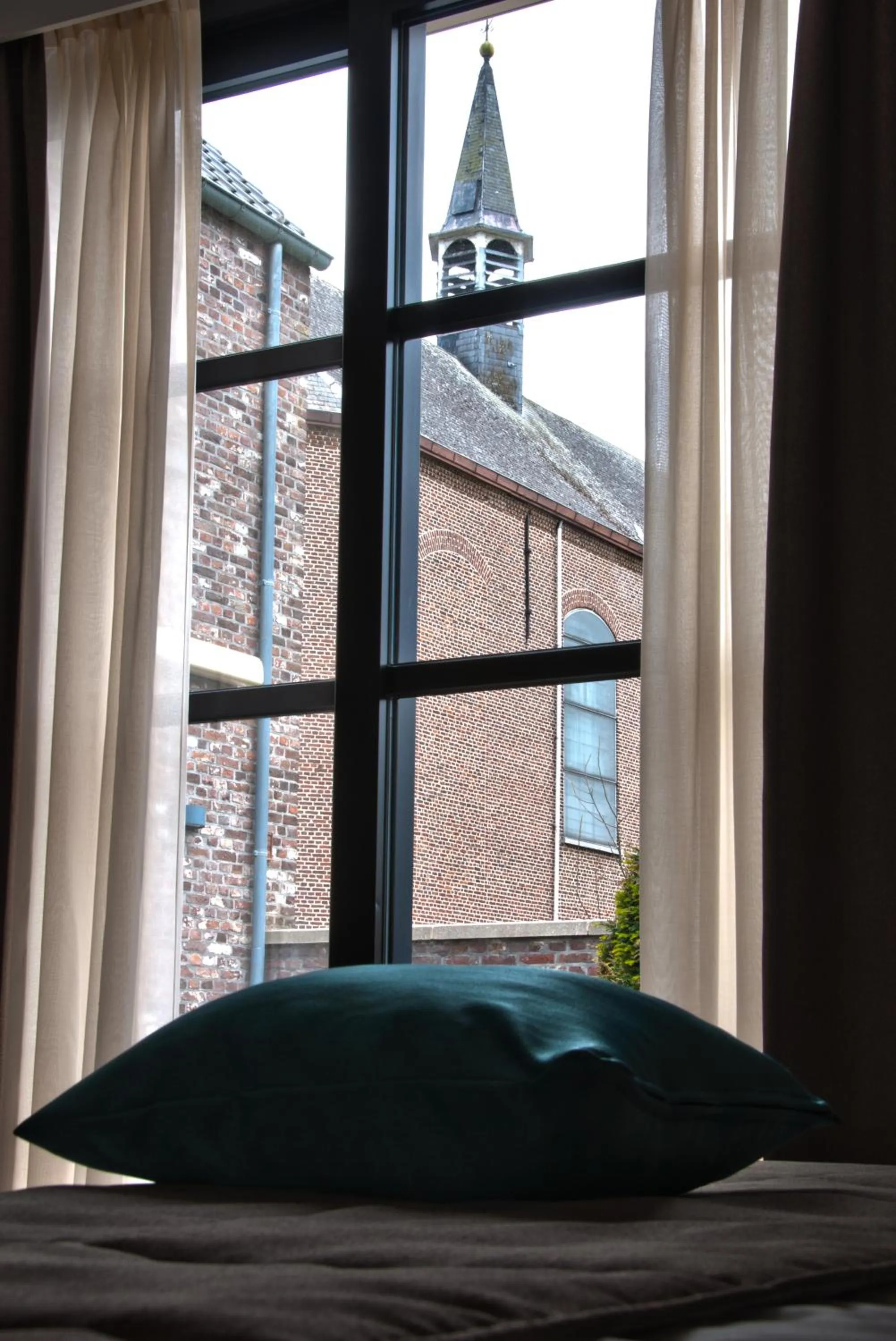 View (from property/room), Bed in Hotel Boomgaard