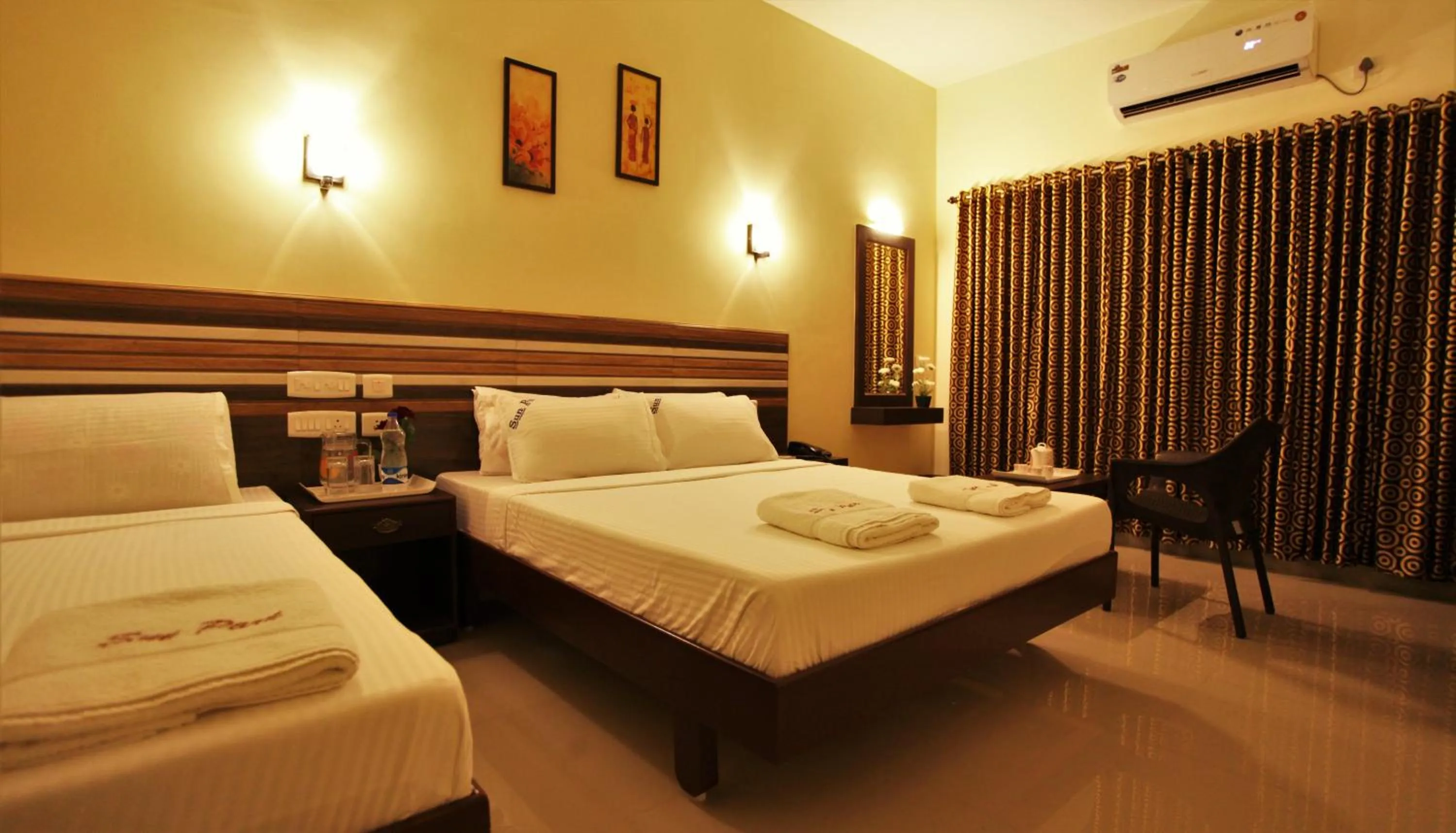 cot, Bed in Hotel Sun Park