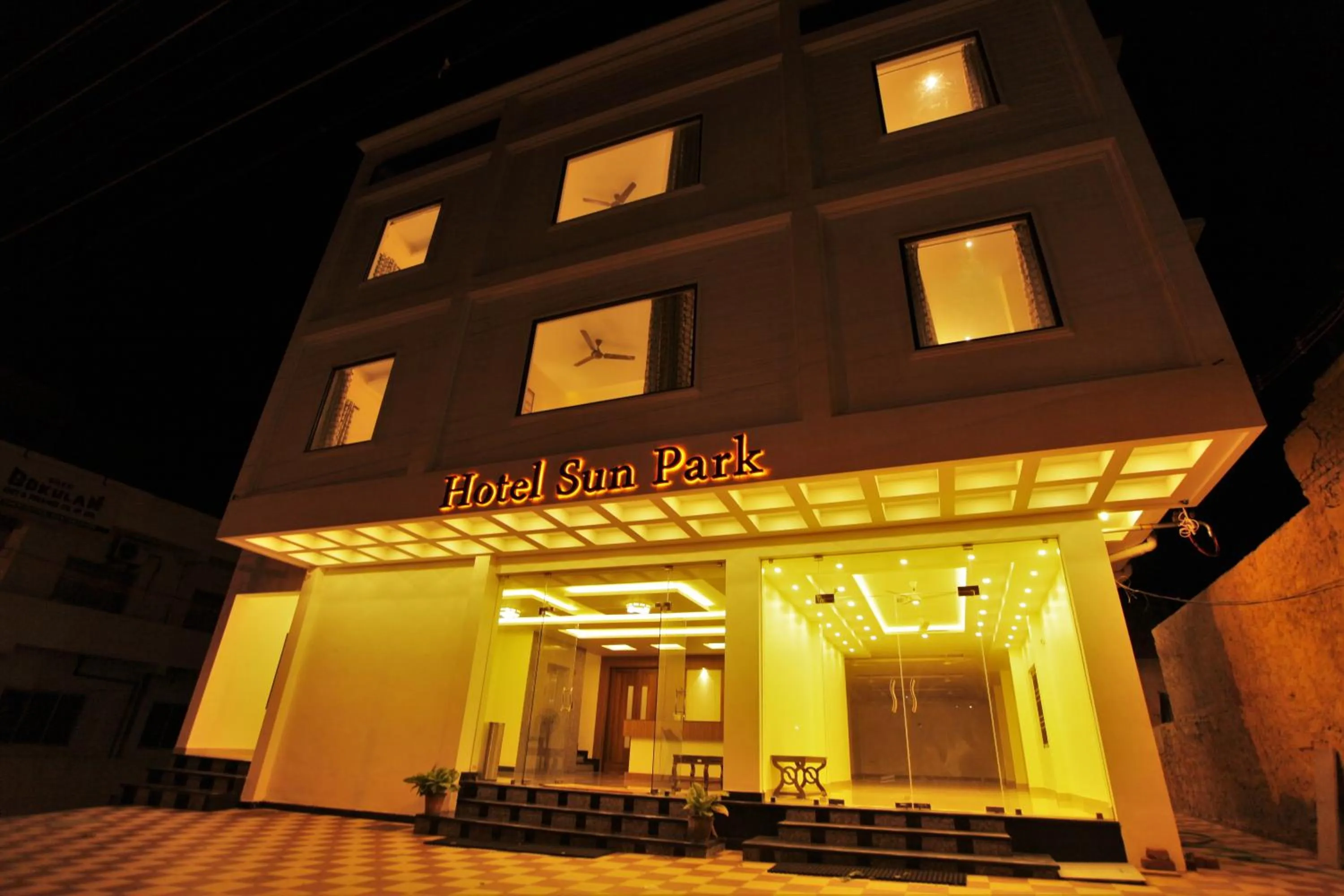 Facade/entrance in Hotel Sun Park