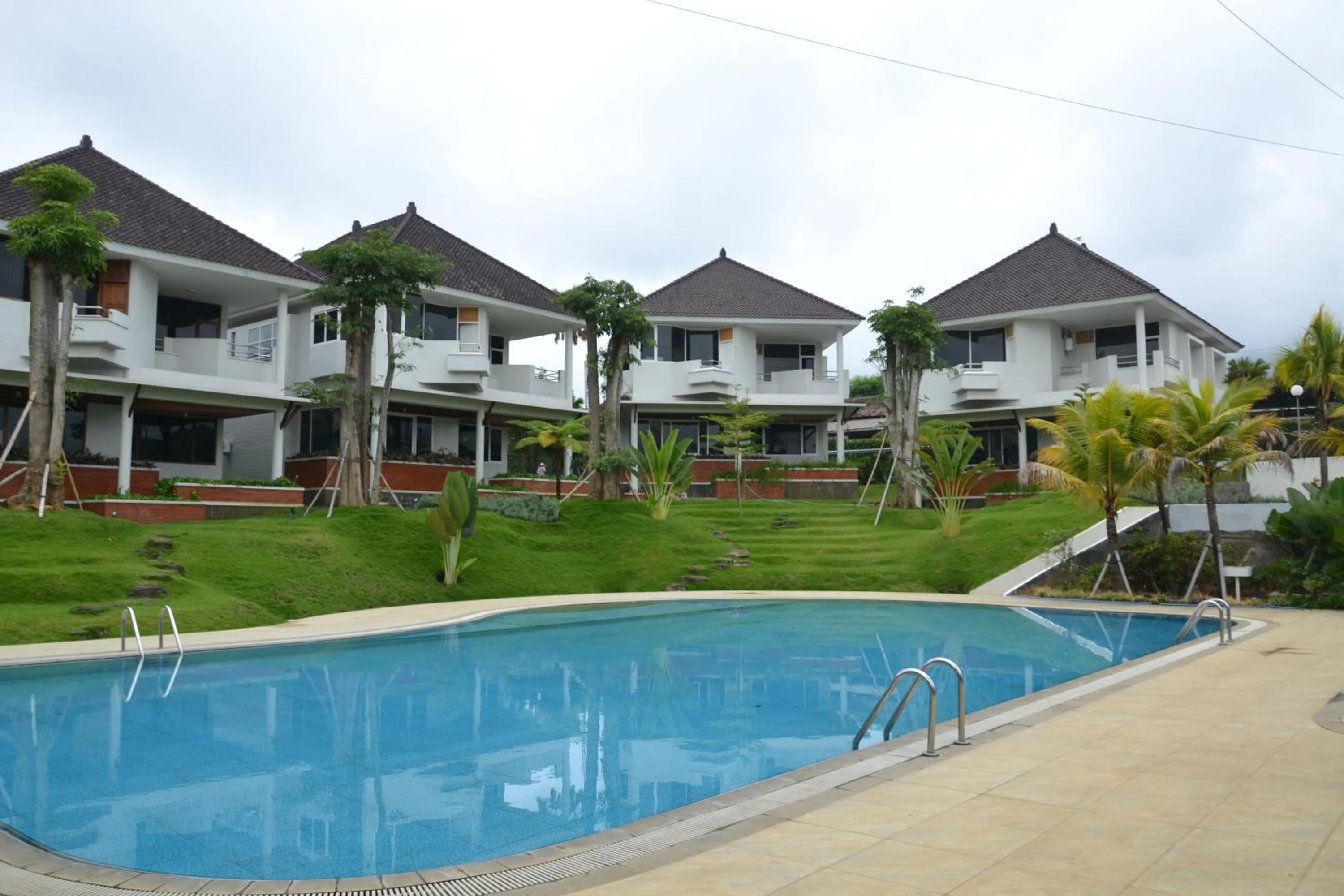 Swimming pool in Samara Resort