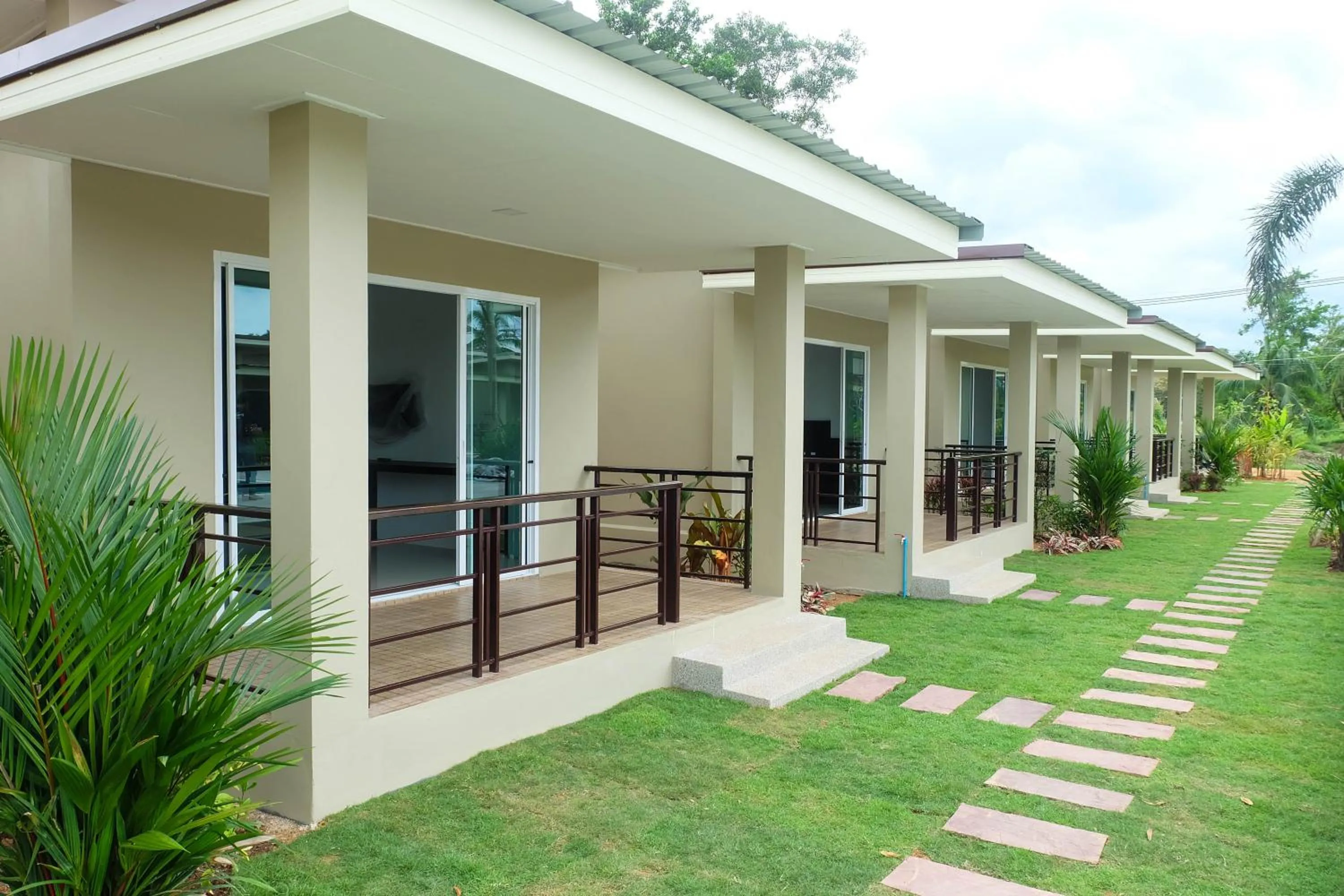 Garden in The Oasis Khaolak Resort - SHA Plus