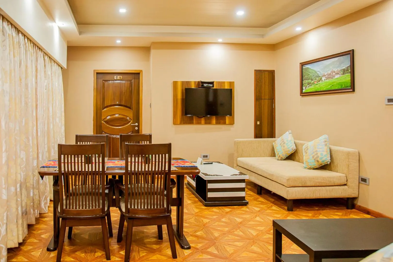 Seating area in Tara Phendeyling Hotel