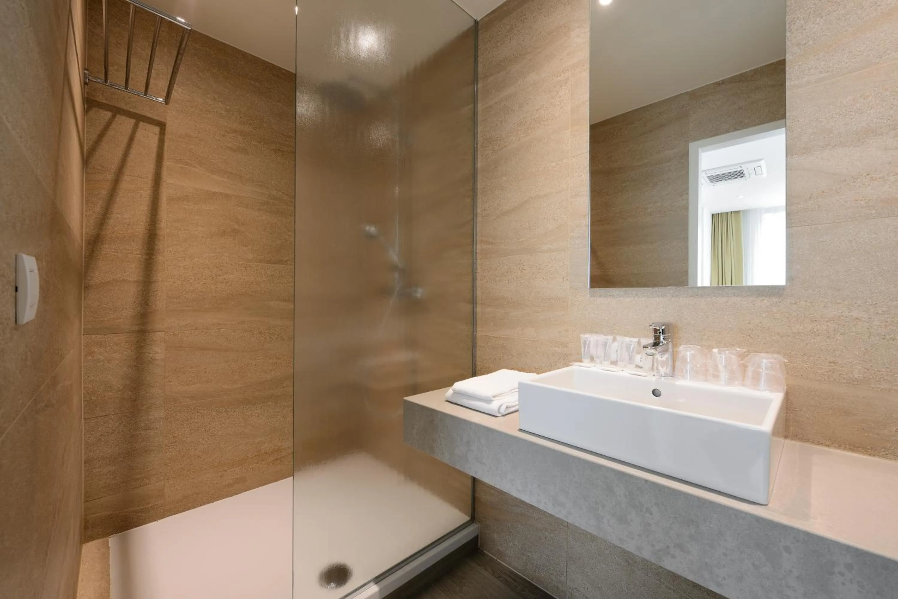 Bathroom in The Market by Parkhotel