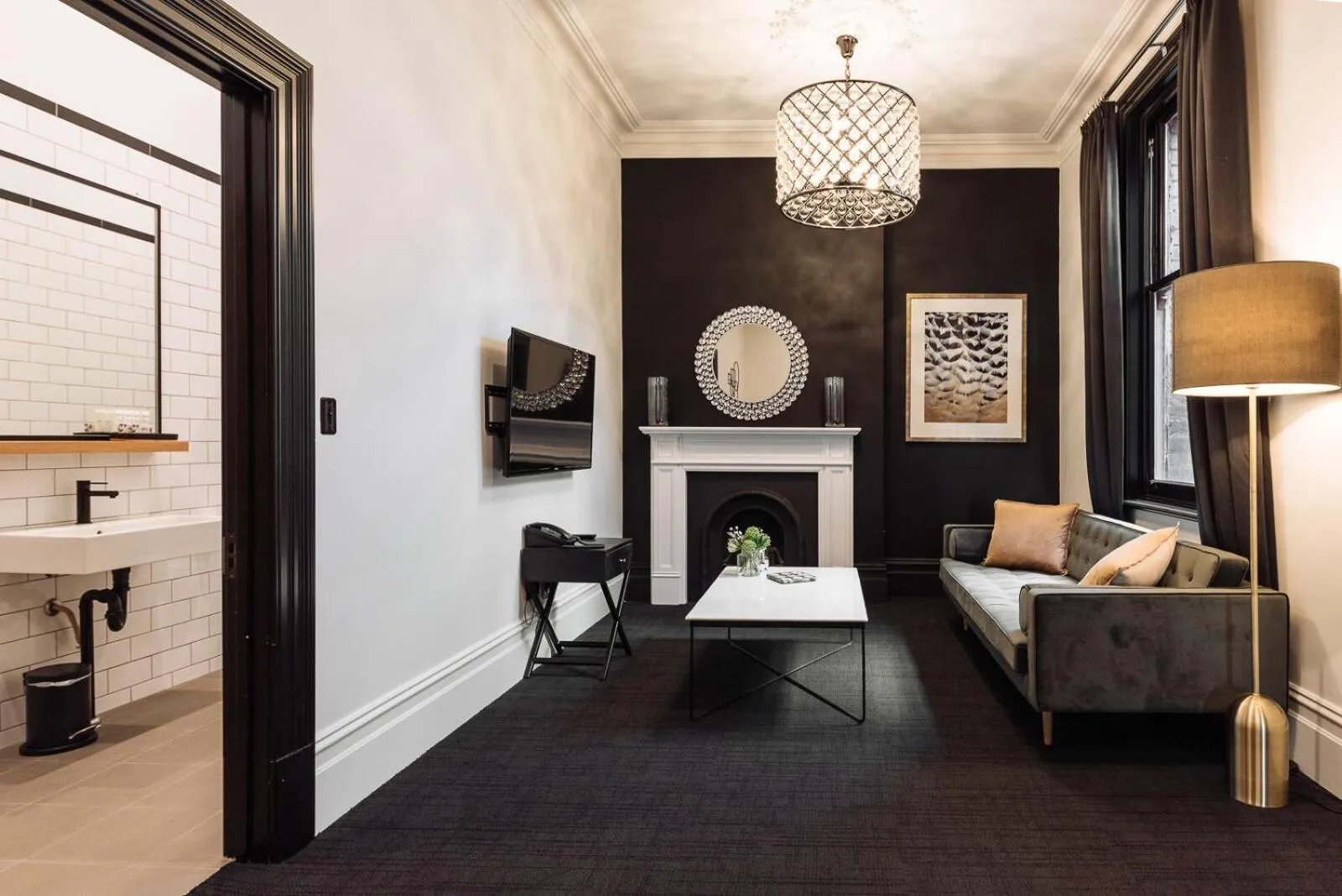 Living room in East Brunswick Hotel