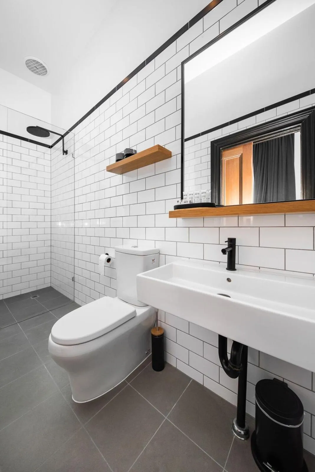 Shower in East Brunswick Hotel