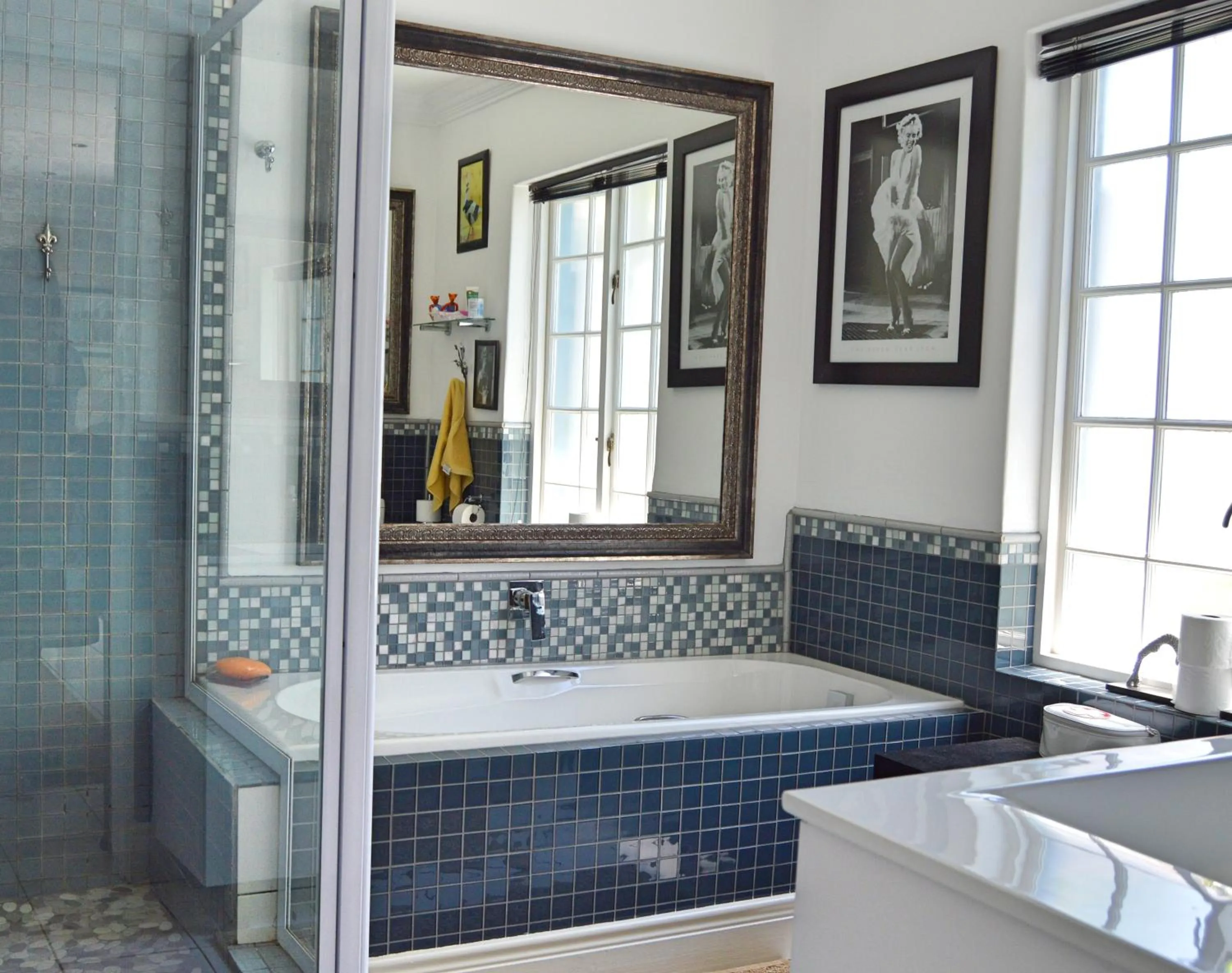 Bathroom in 1AA Wilhelmina Luxury Suites