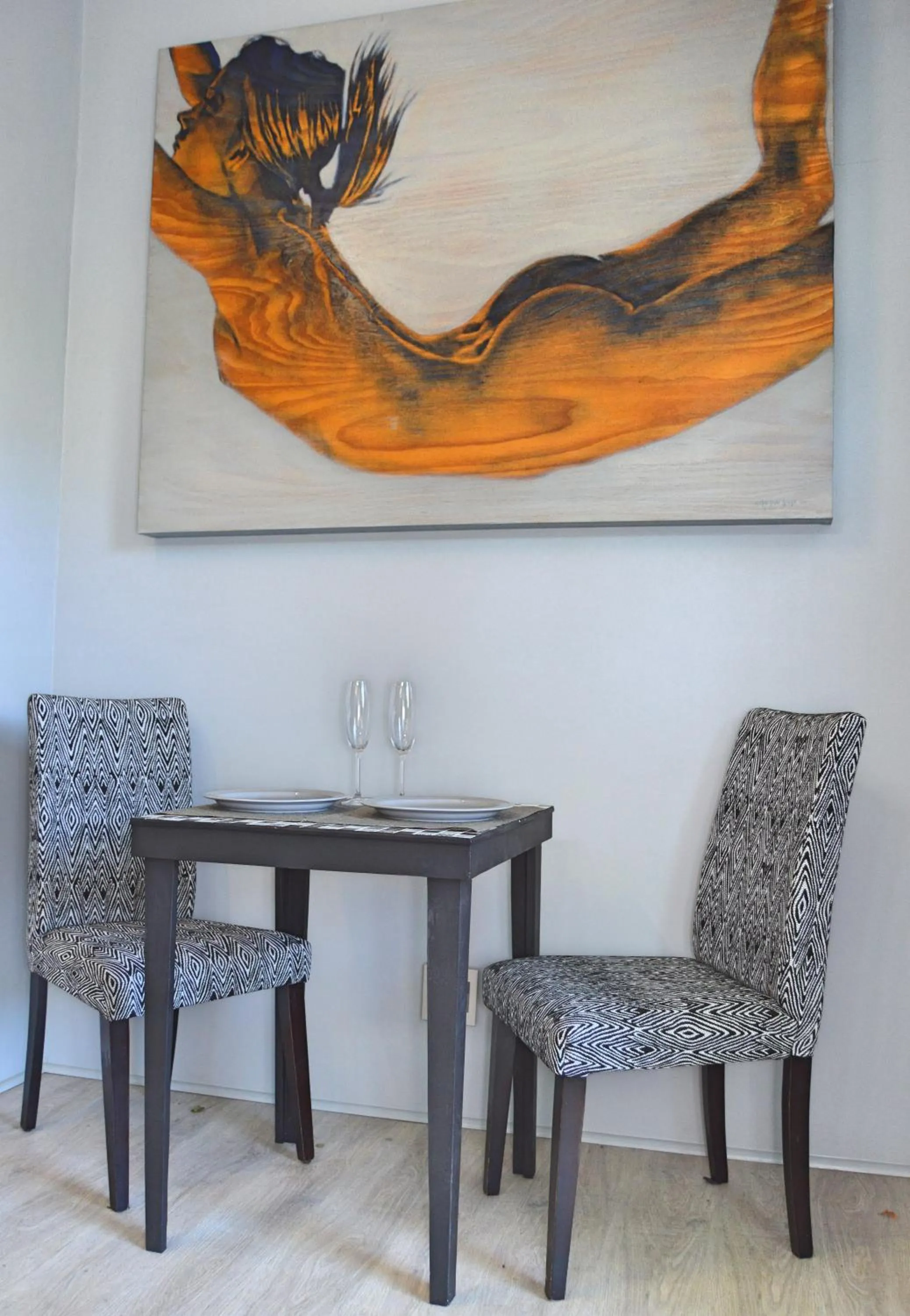 Dining area in 1AA Wilhelmina Luxury Suites