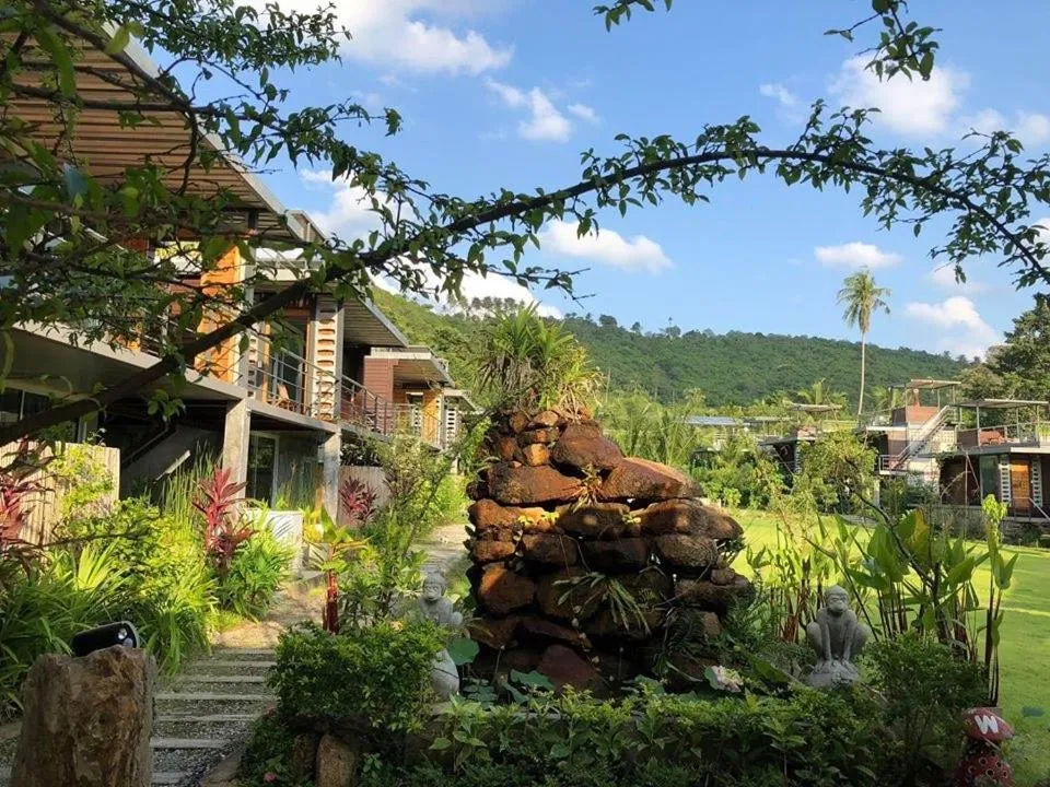 Baan Boom Boxes Eco Friendly Resort