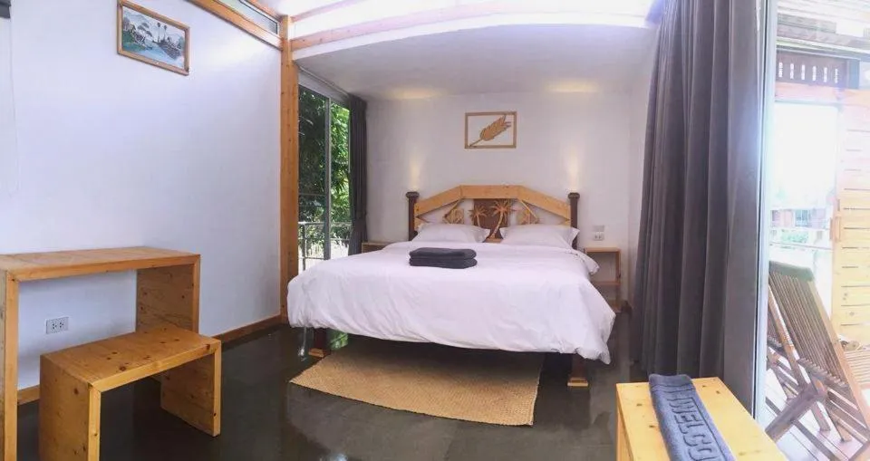 Bedroom, Bed in Baan Boom Boxes Eco Friendly Resort