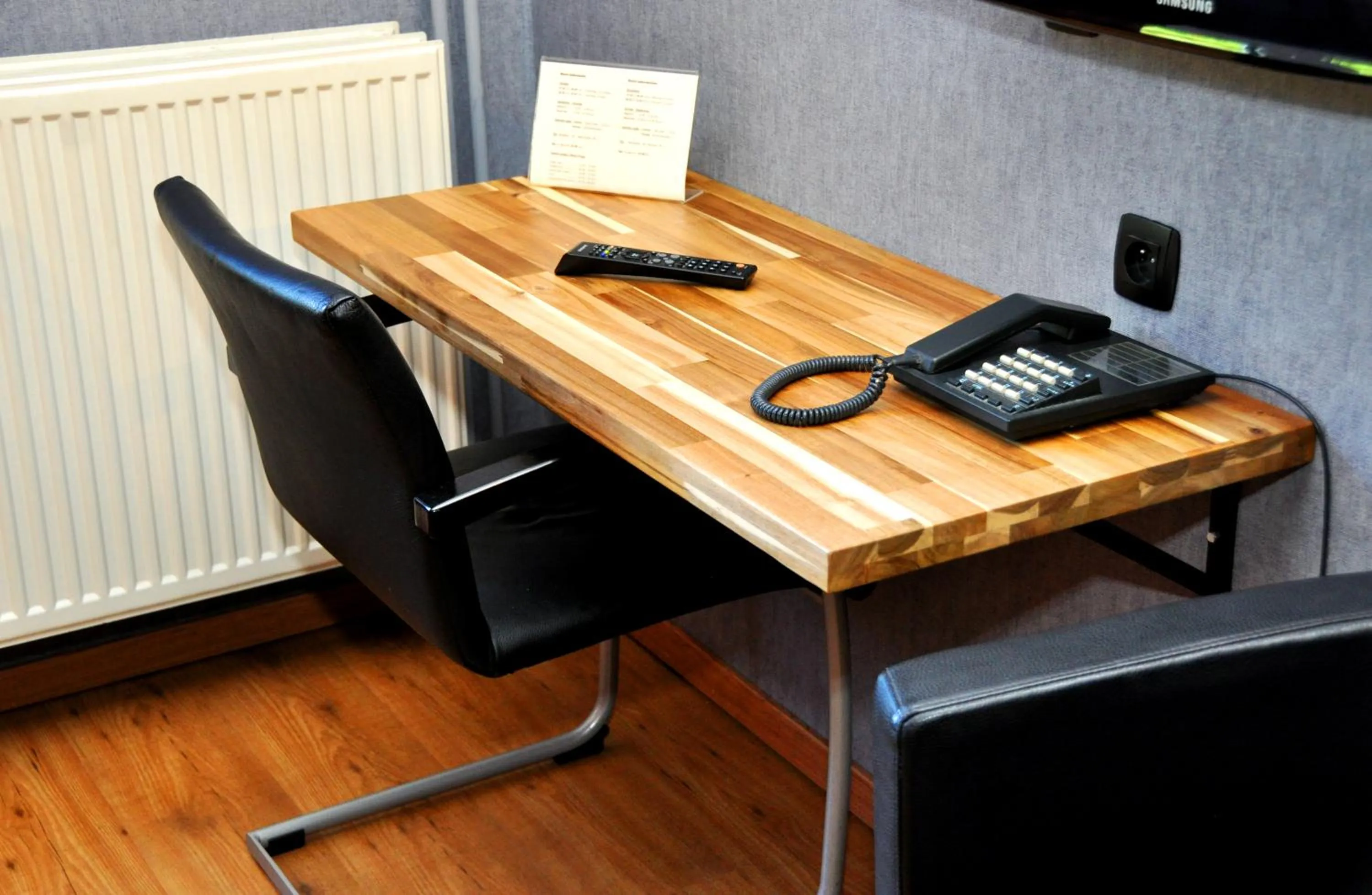 Photo of the whole room in Hotel Prins van Oranje