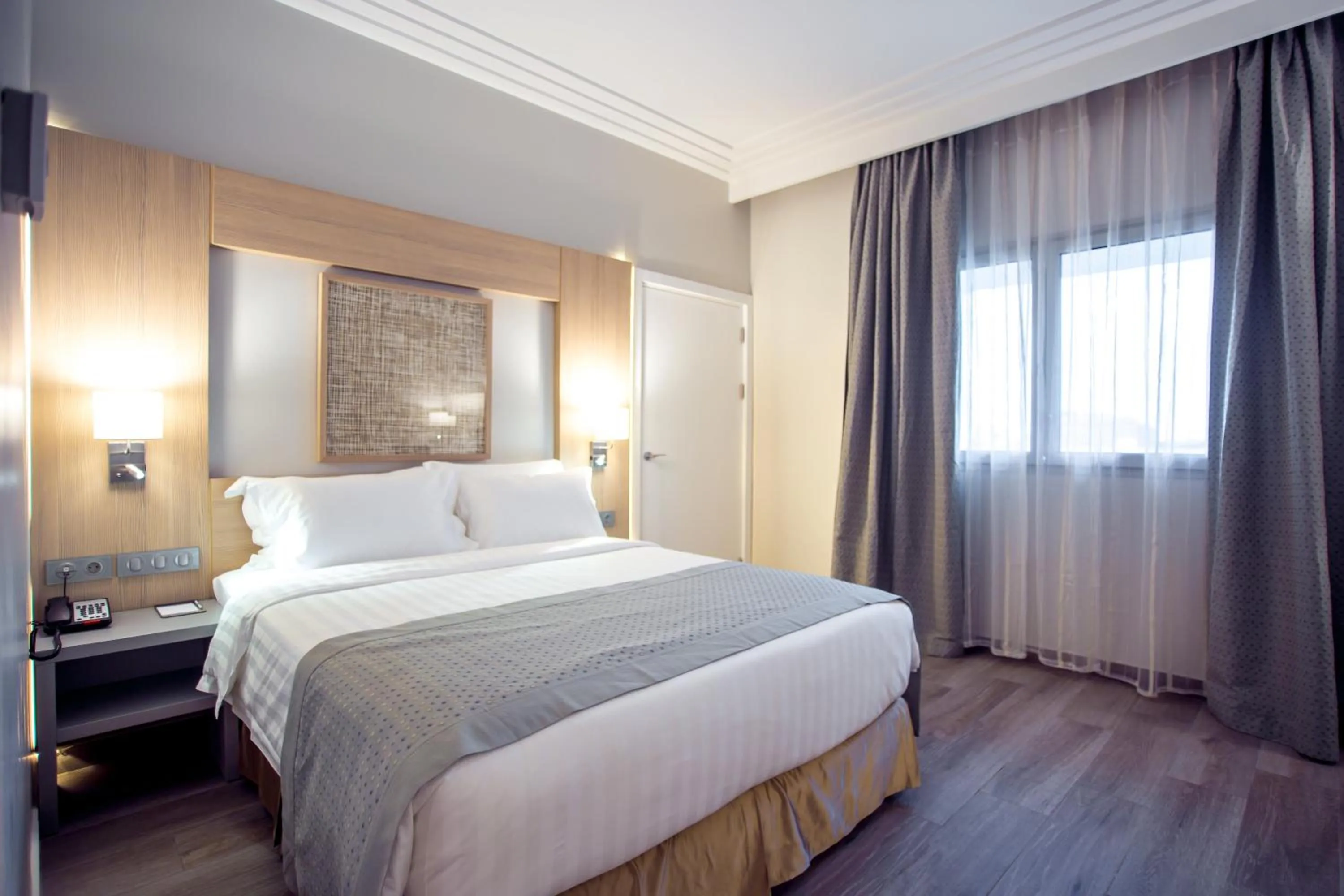 Bedroom, Bed in Golden Tulip Le Diplomate