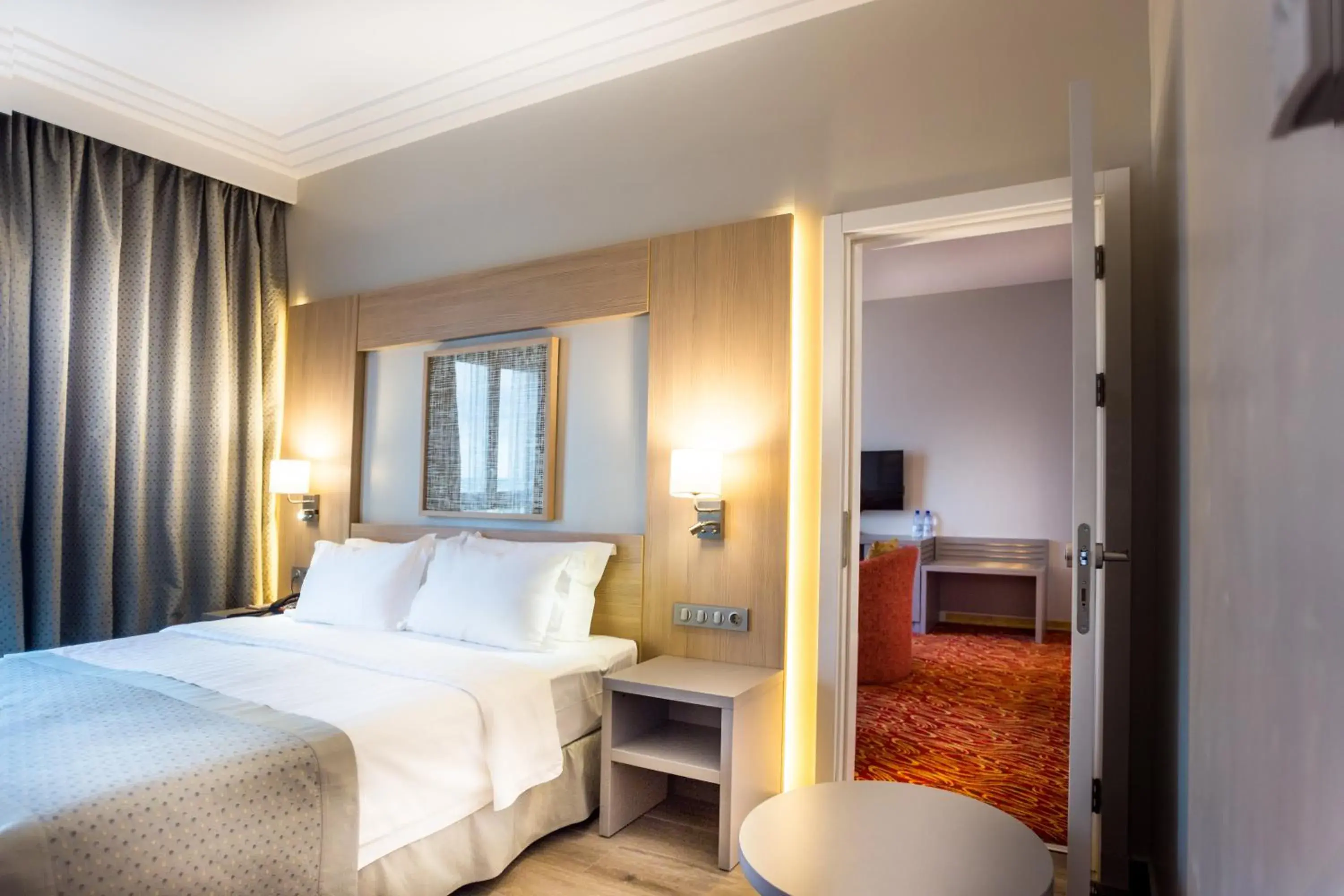 Suite with Sea View - single occupancy in Golden Tulip Le Diplomate Suite with Sea View - single occupancy in Golden Tulip Le Diplomate