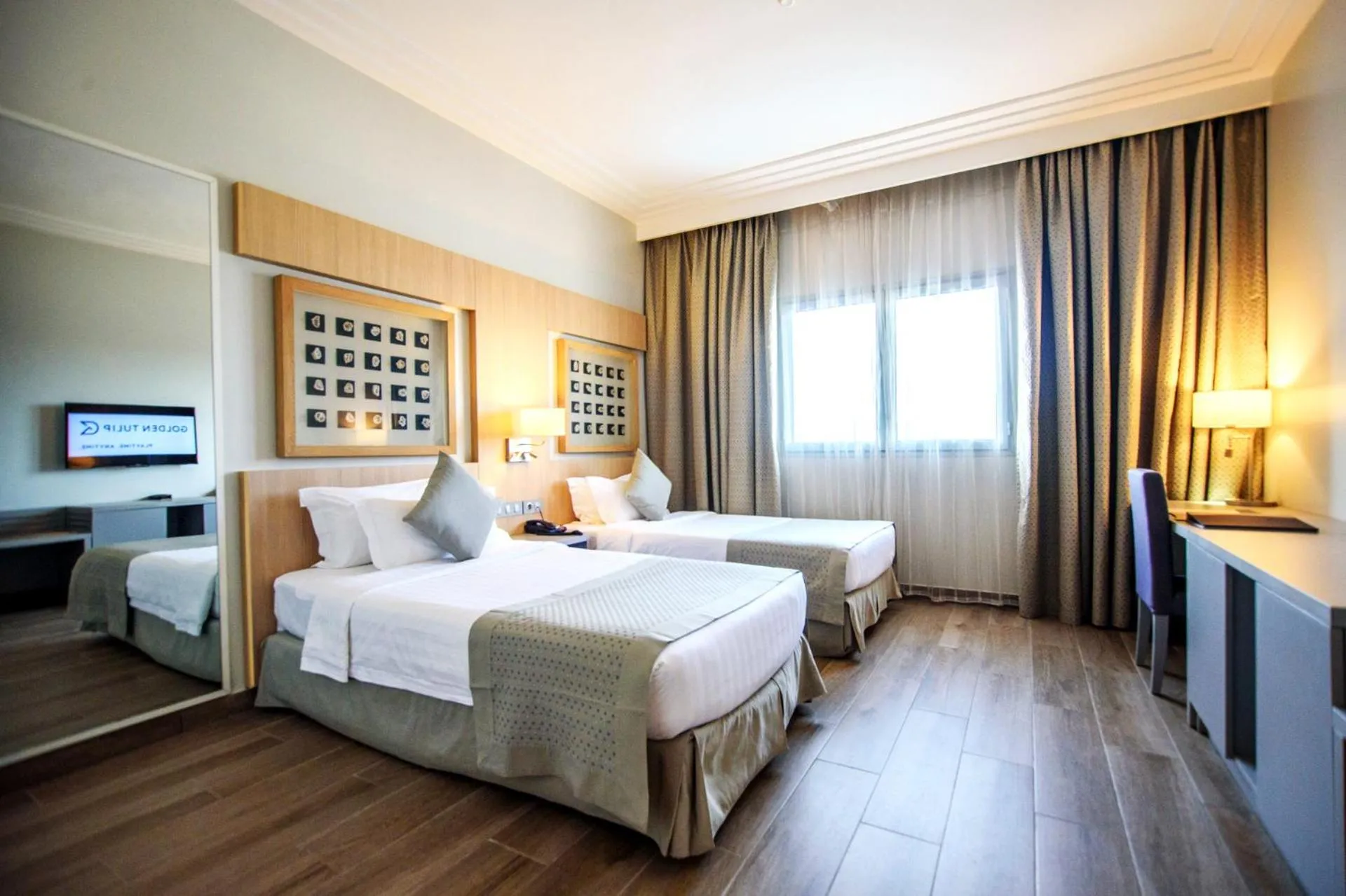 Bed in Golden Tulip Le Diplomate