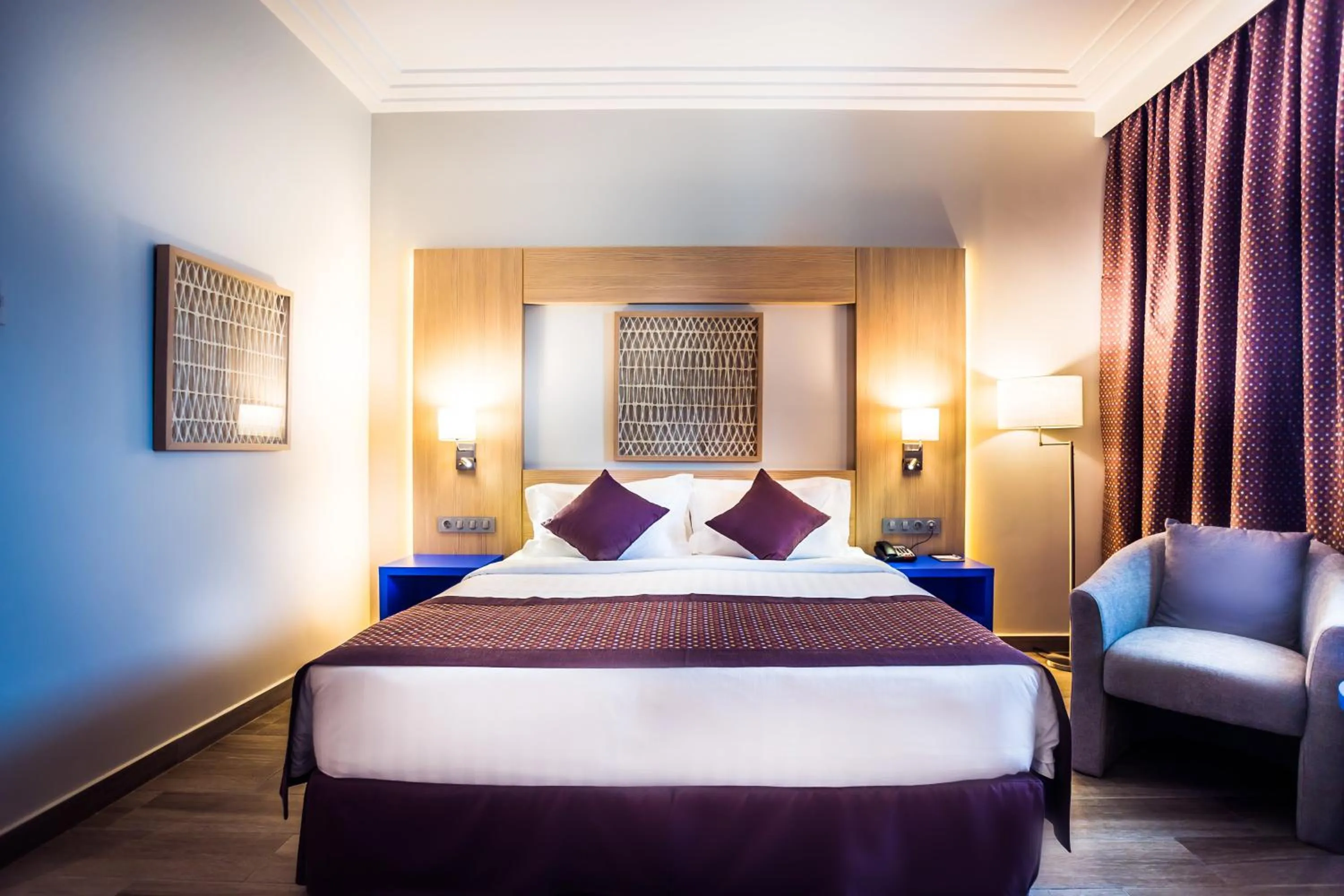 Shower, Bed in Golden Tulip Le Diplomate