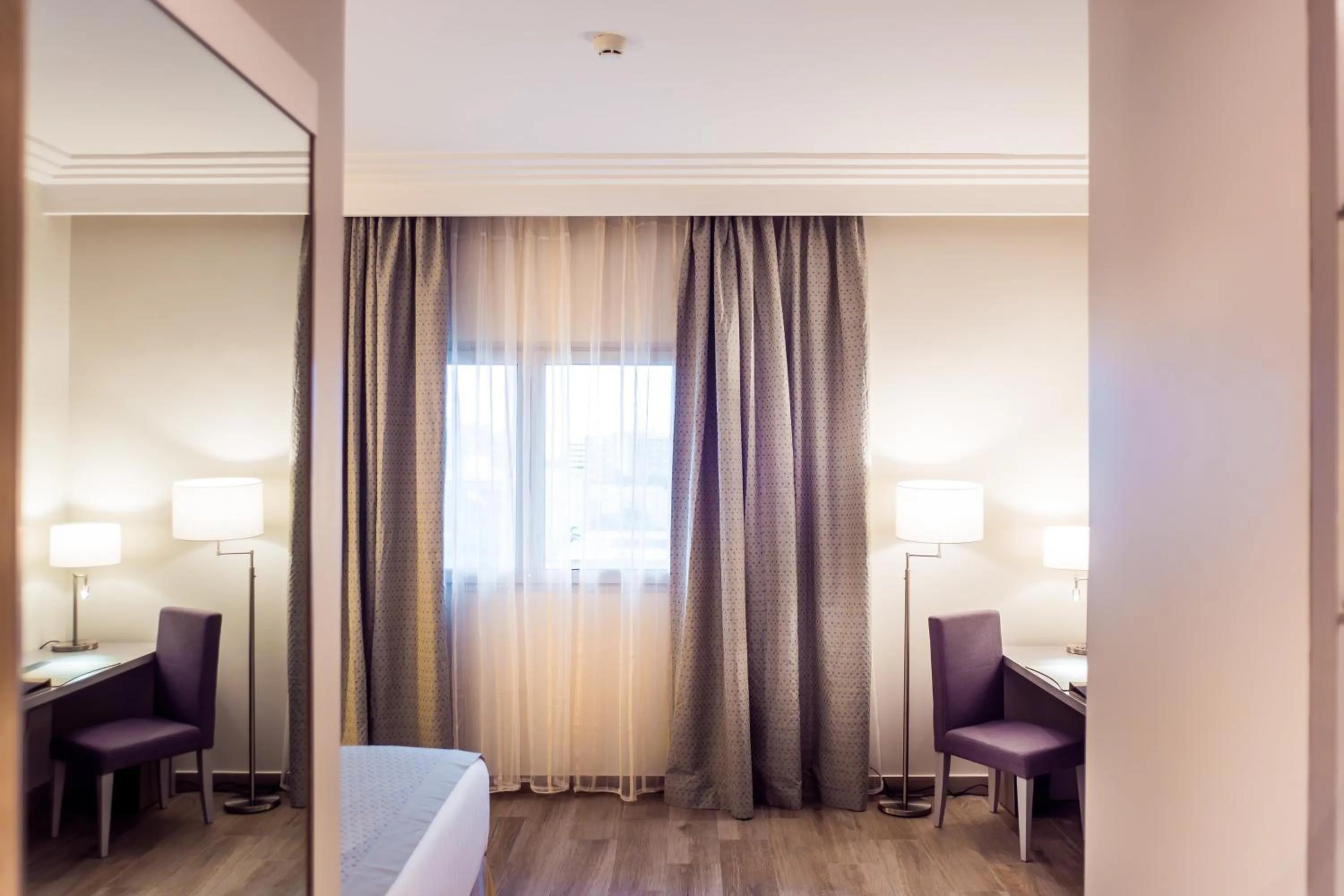 Shower in Golden Tulip Le Diplomate