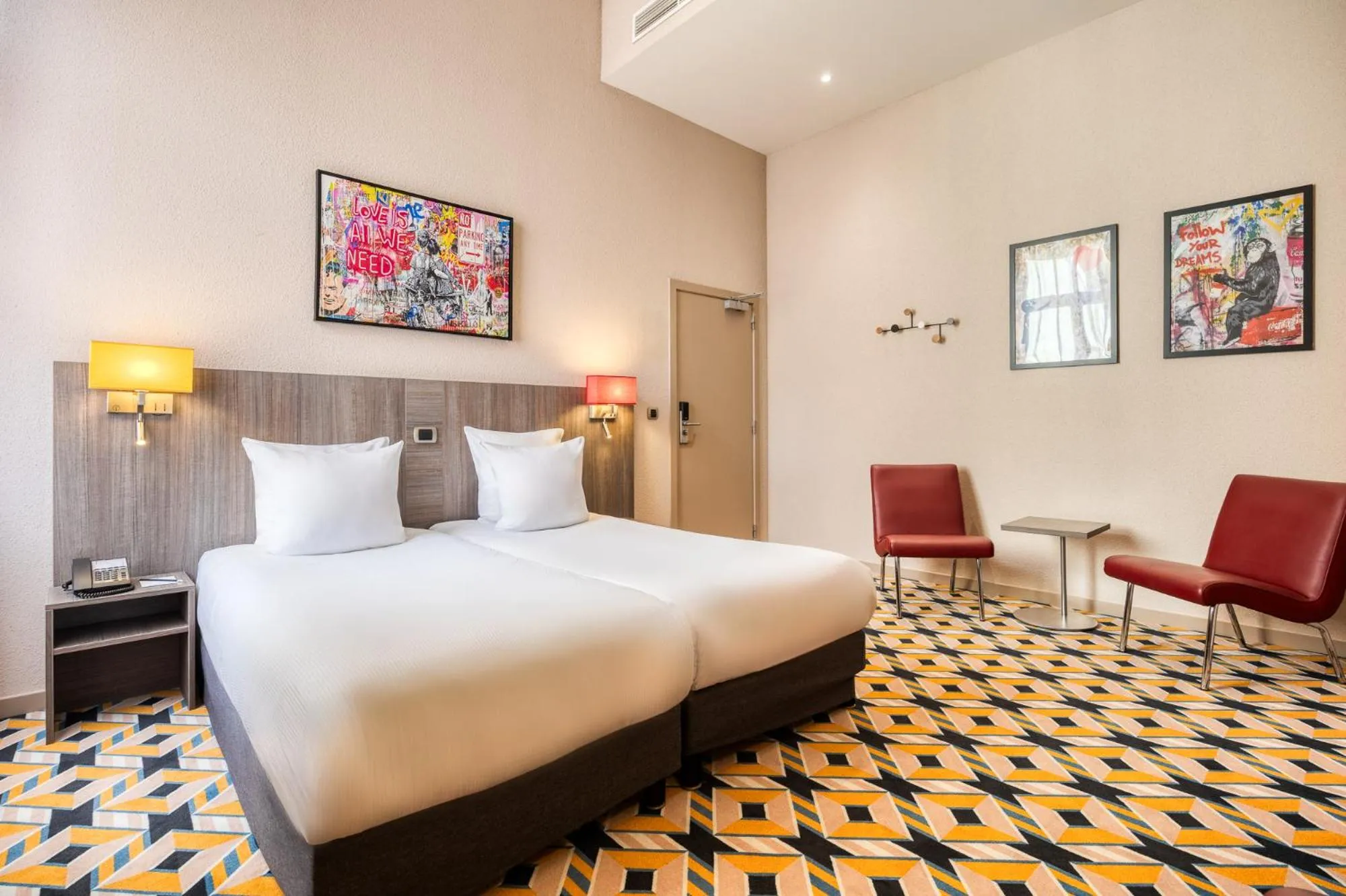 Bedroom, Bed in ALMA Grand Place Hotel