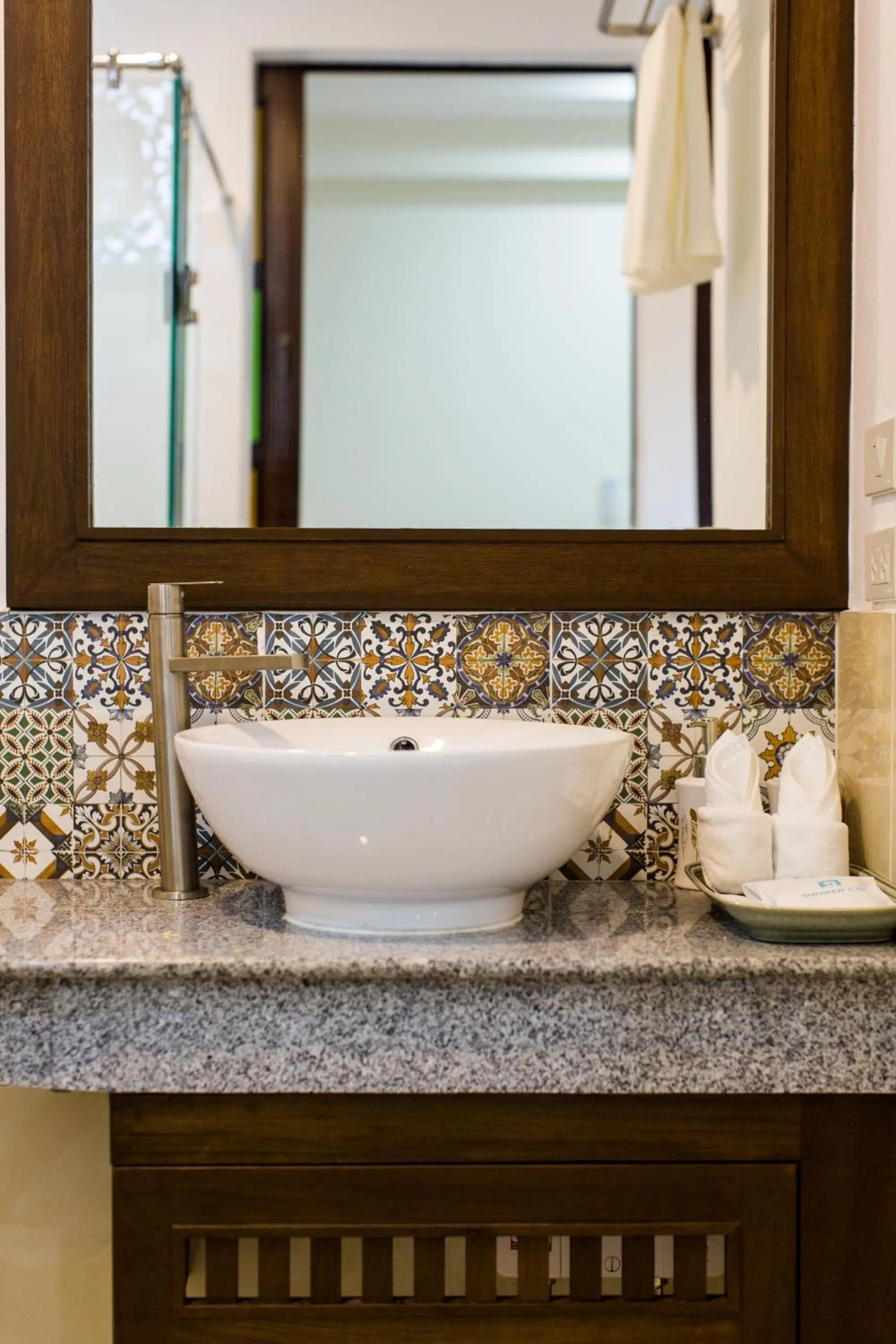 Bathroom in Mhonsa Hotel