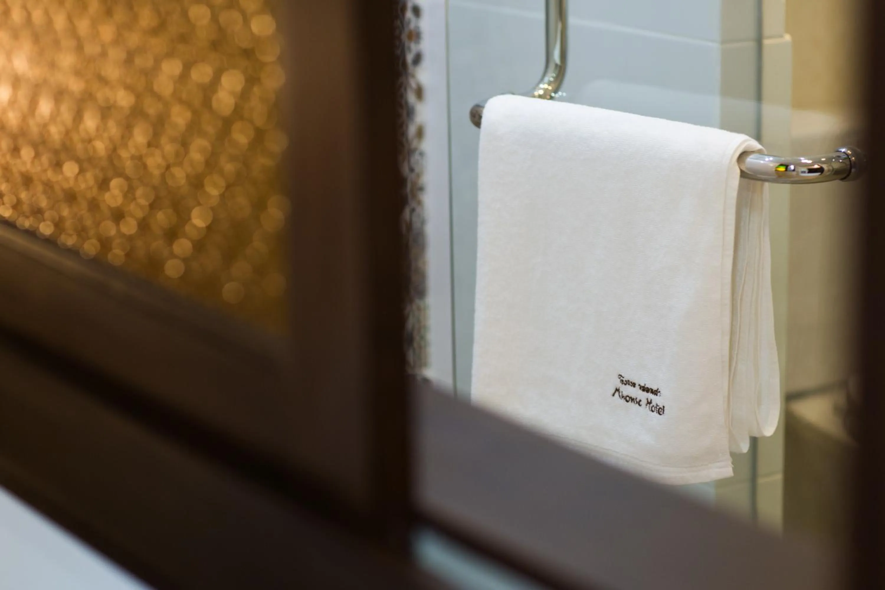 Bathroom in Mhonsa Hotel