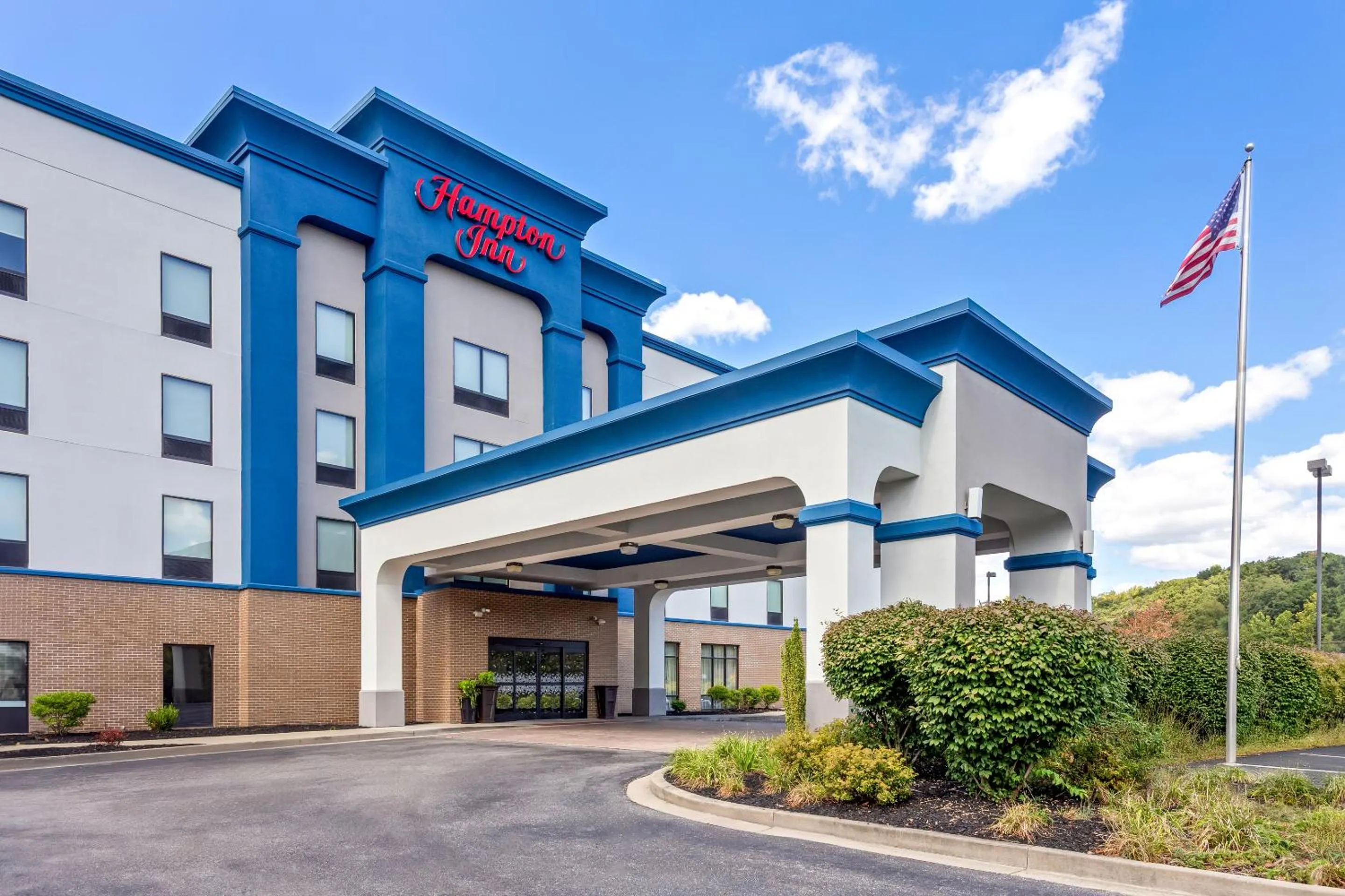 Property building in Hampton Inn University Area, Huntington, Wv