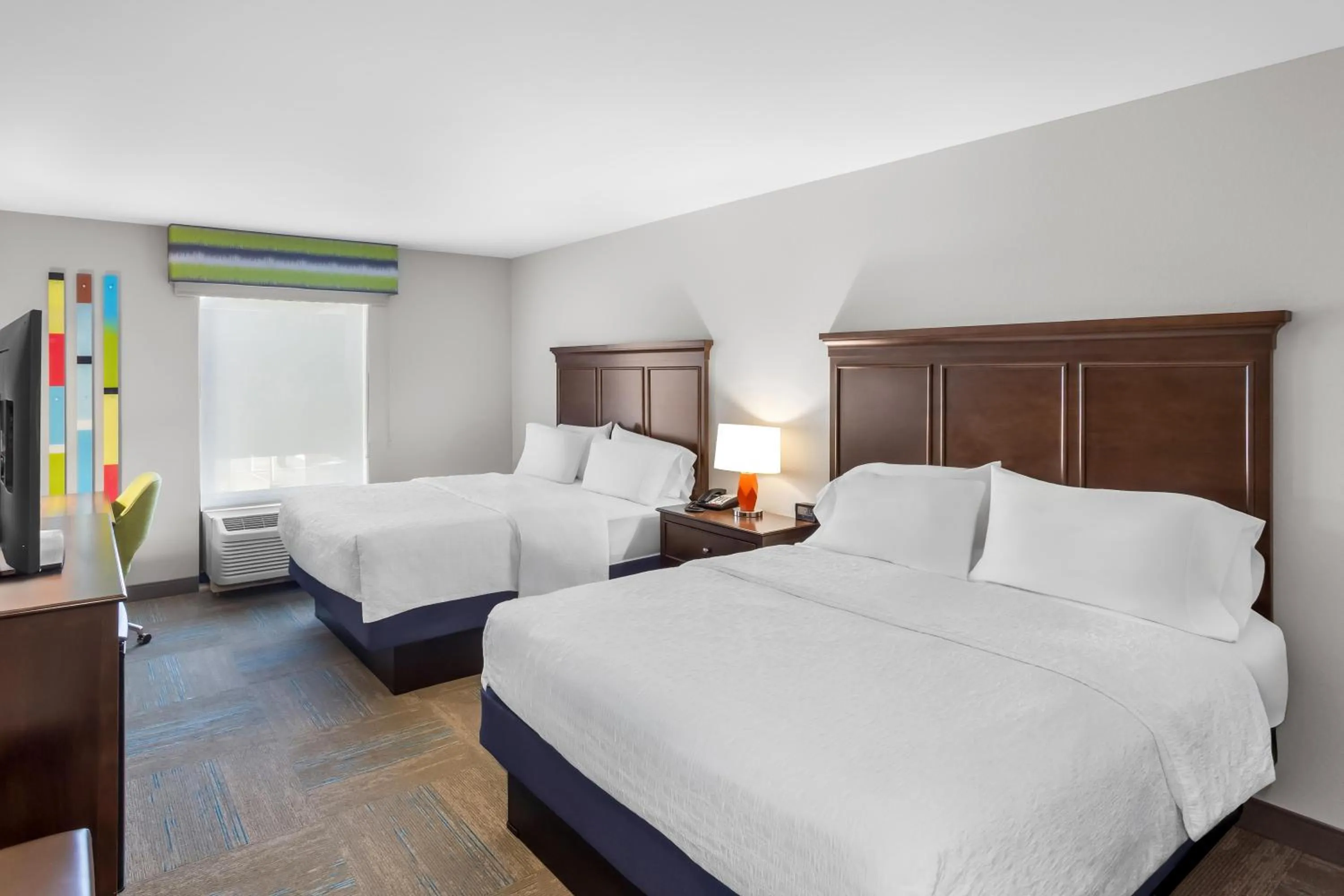 Bed in Hampton Inn University Area, Huntington, Wv