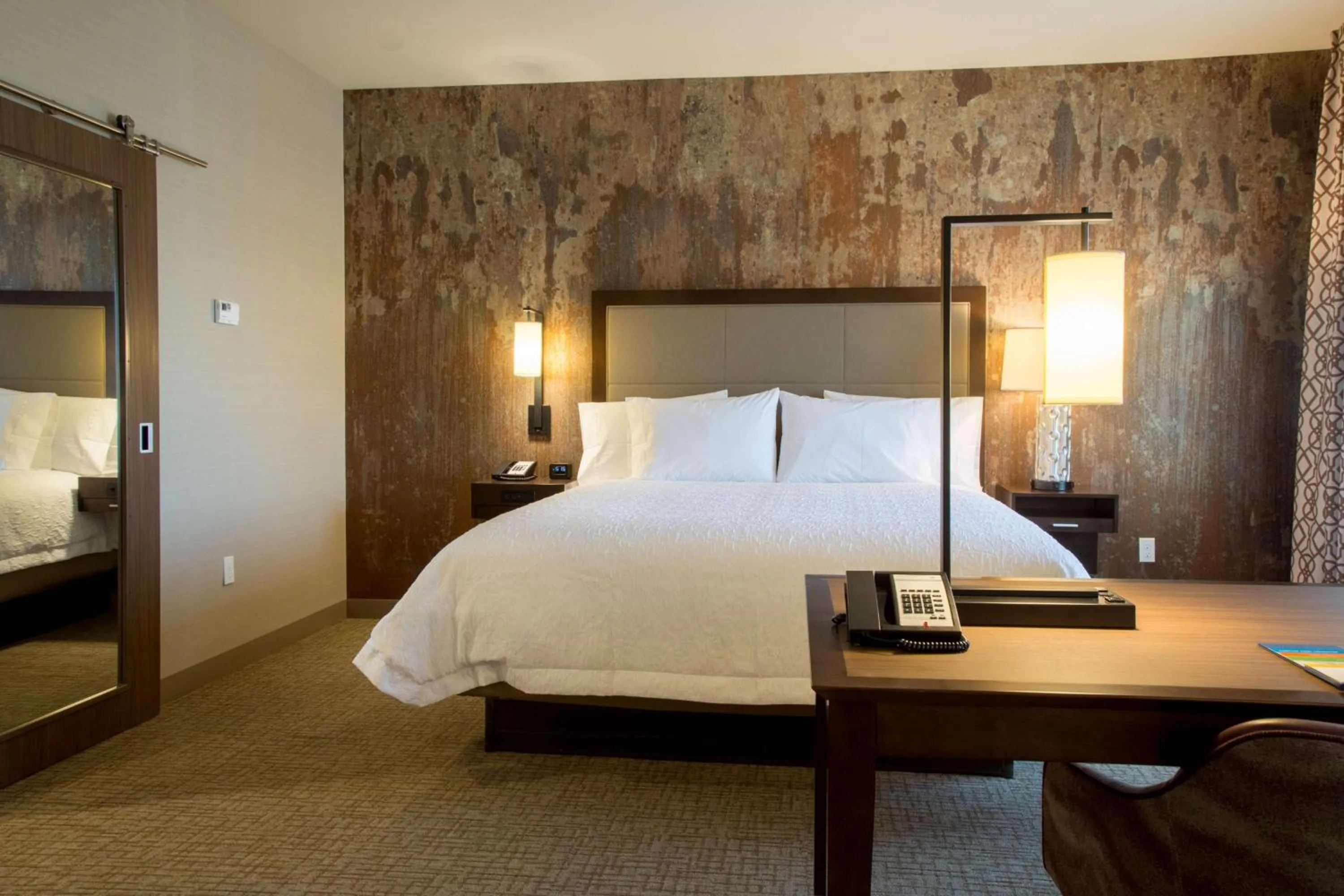 Bed in Hampton Inn & Suites Murrieta Temecula