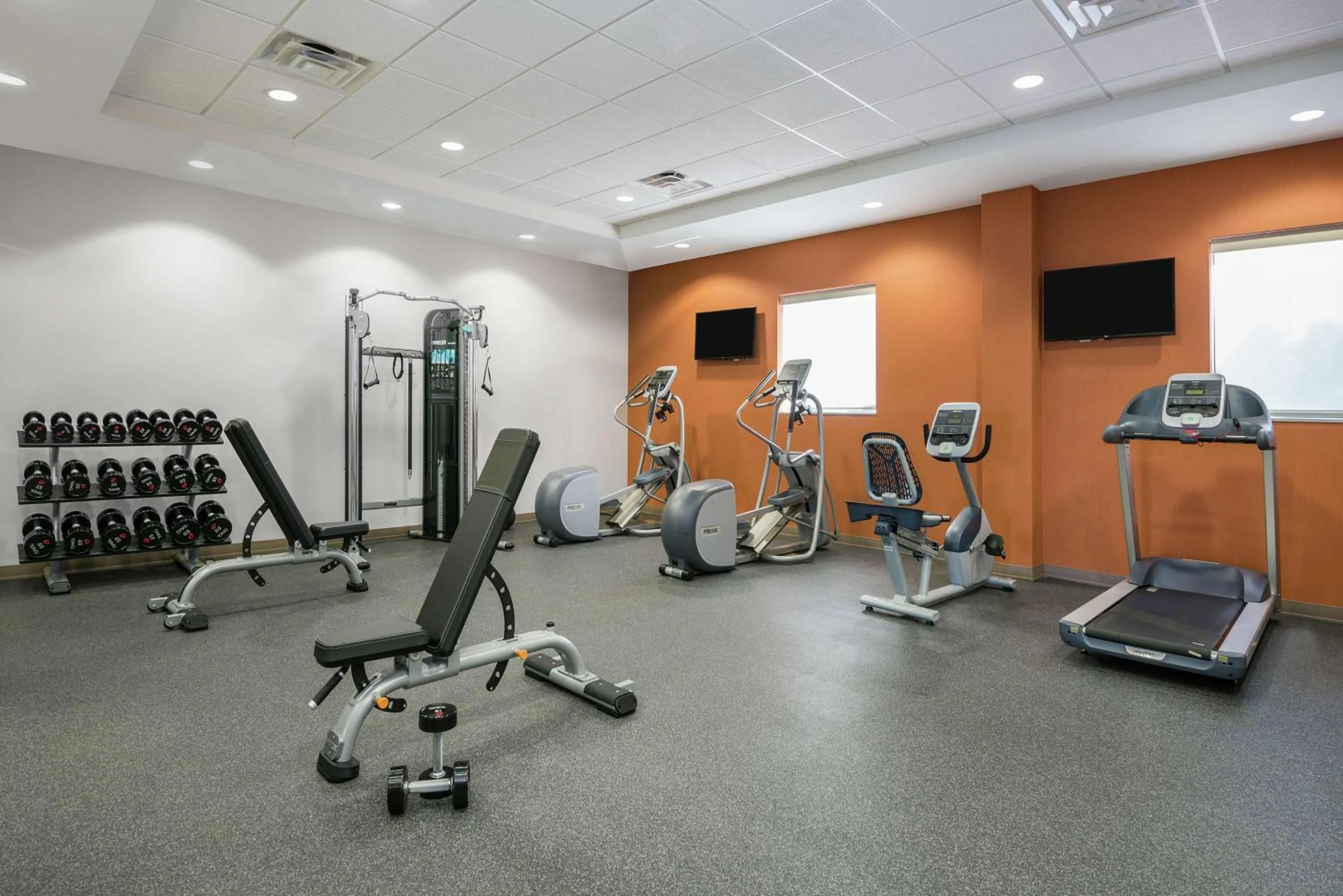 Fitness centre/facilities in Home2 Suites By Hilton Austin Airport