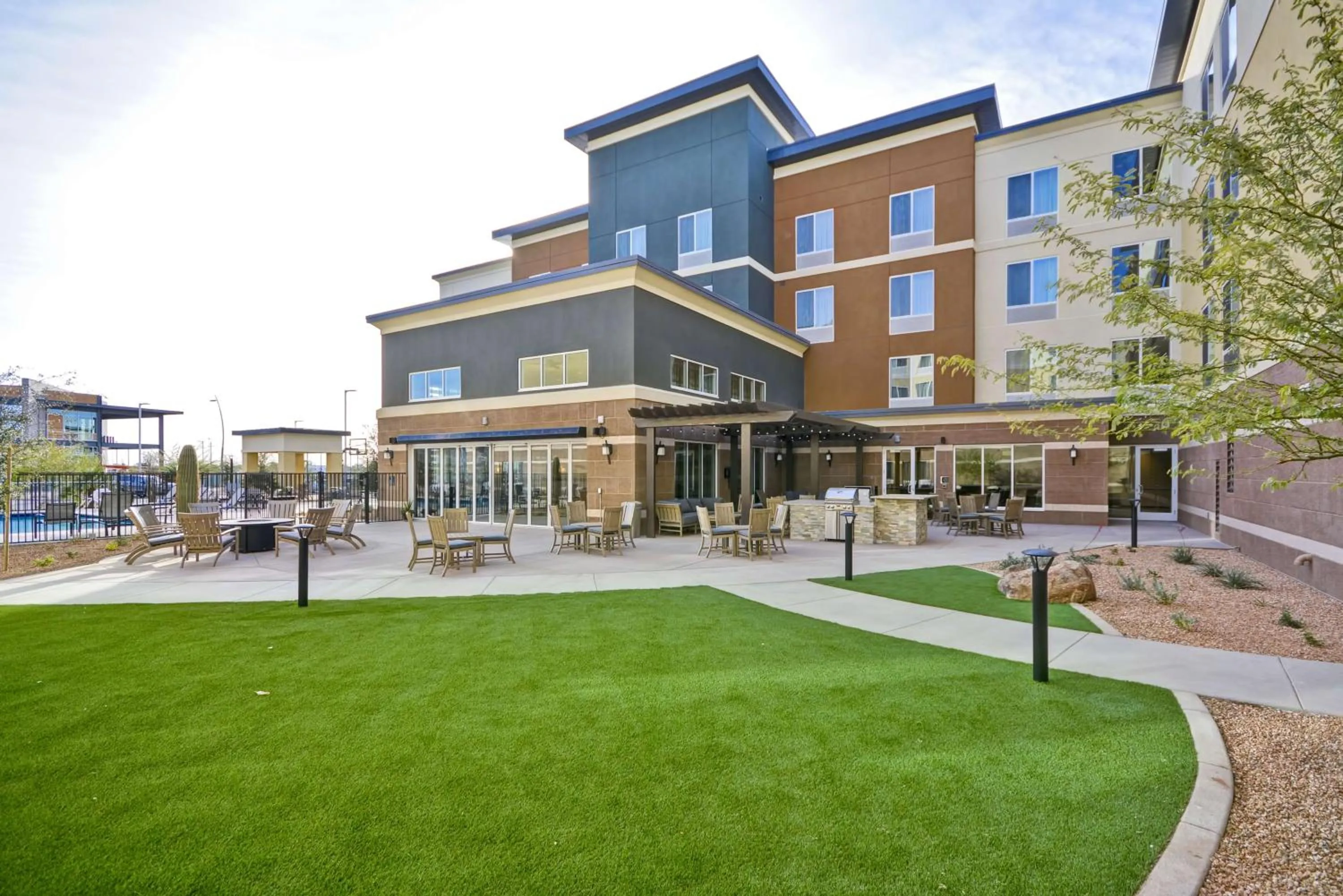 Property building in Homewood Suites By Hilton Phoenix Tempe Asu Area