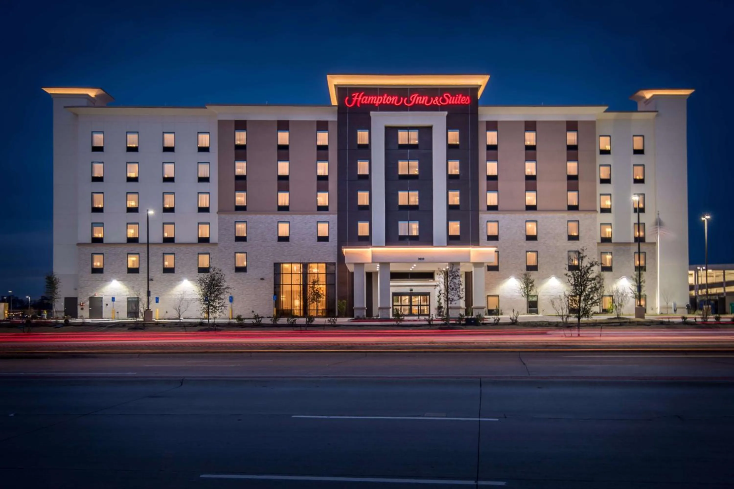 Property building in Hampton Inn & Suites Dallas-The Colony