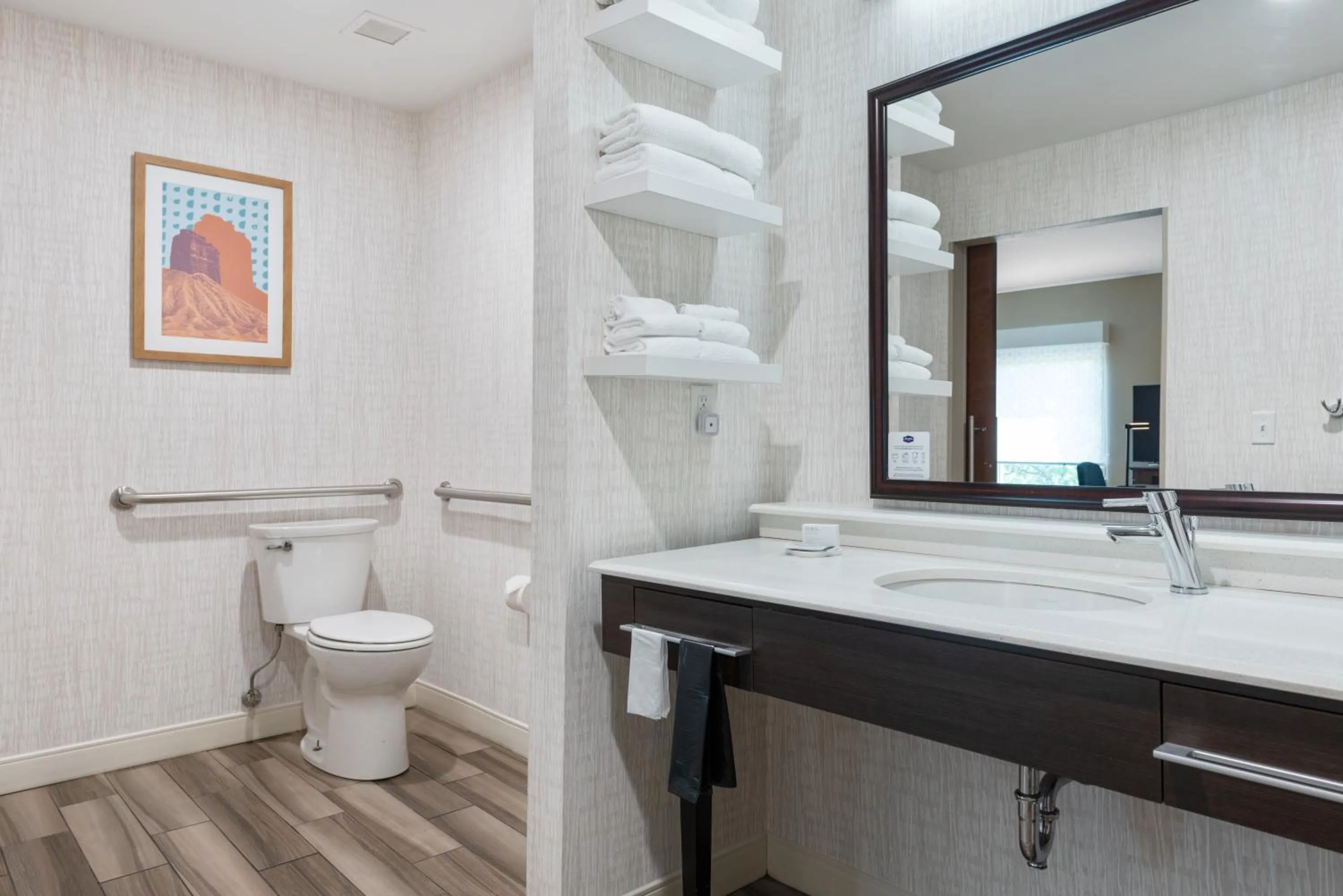 Bathroom in Hampton Inn Mesa Verde/Cortez Co