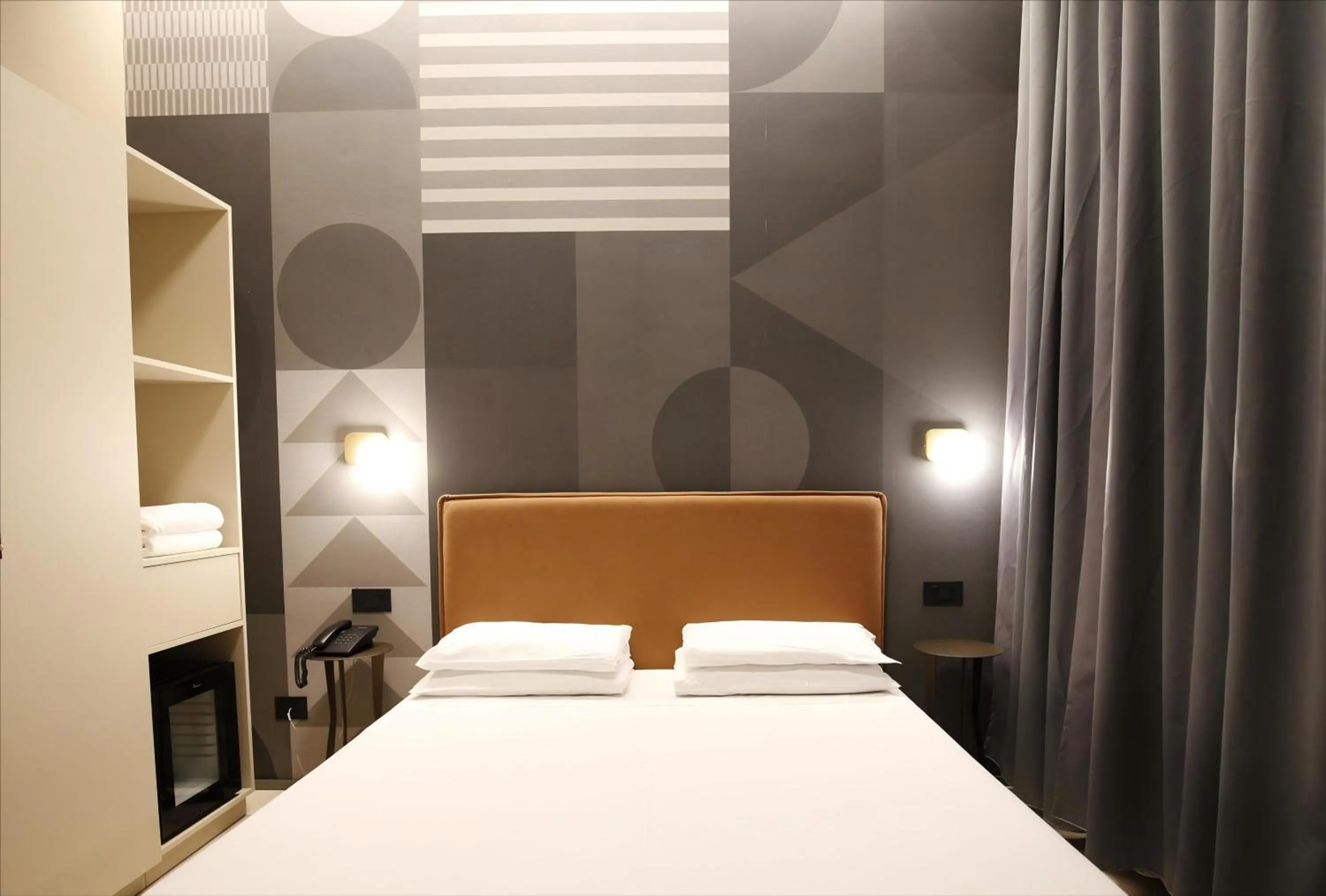 Bedroom, Bed in The B Place