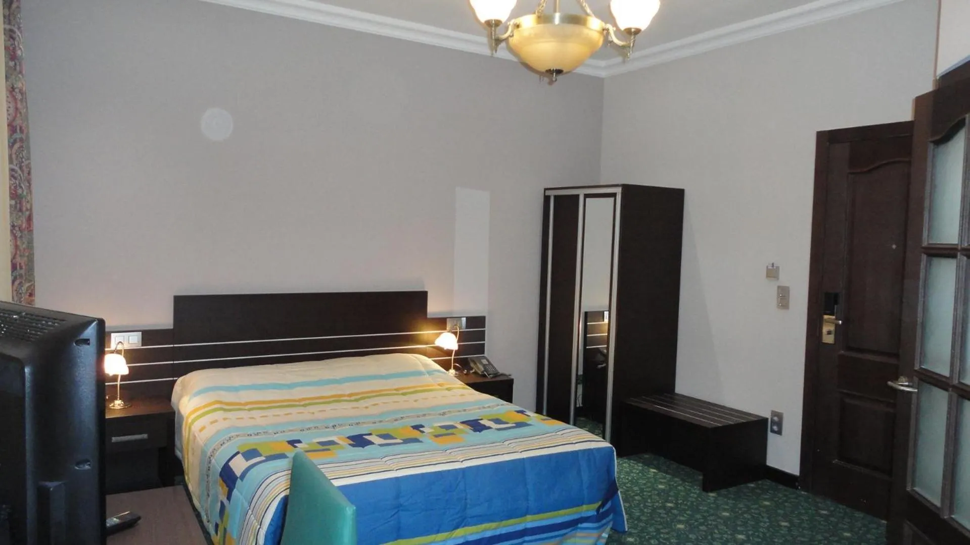 Bed in Hotel L'auberge Du Souverain