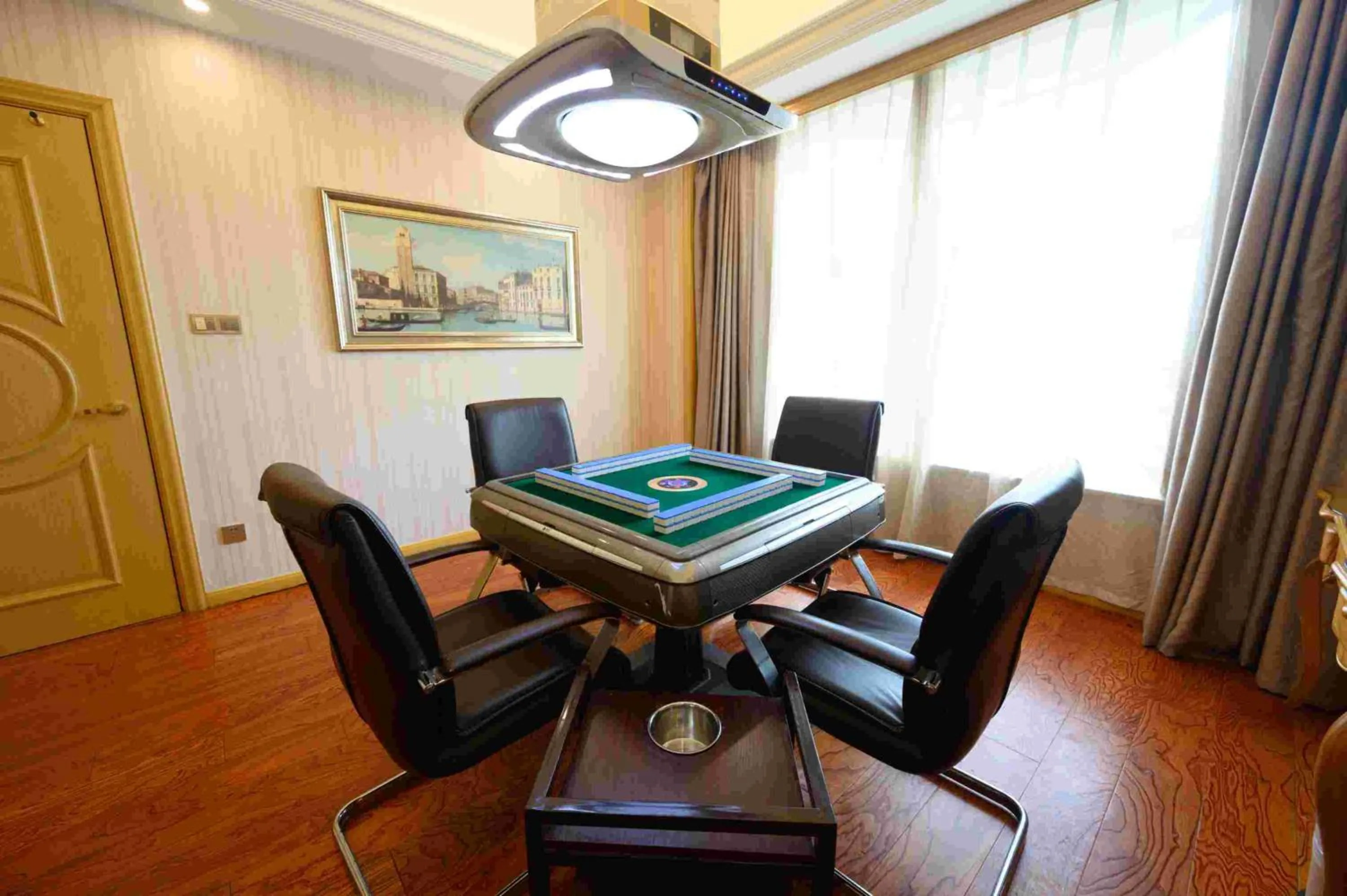 Vienna International Hotel Shanghai Malu Station