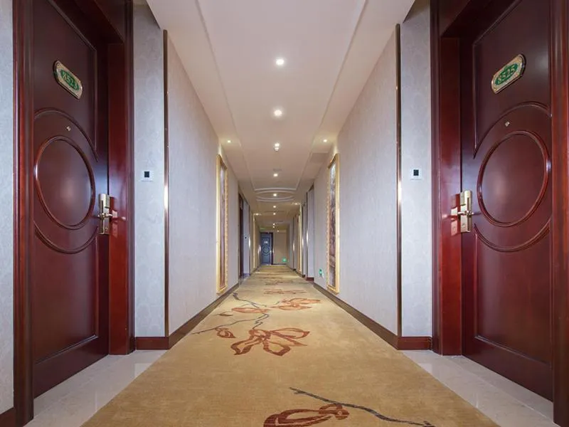 Vienna Hotel Shenzhen Longzhu