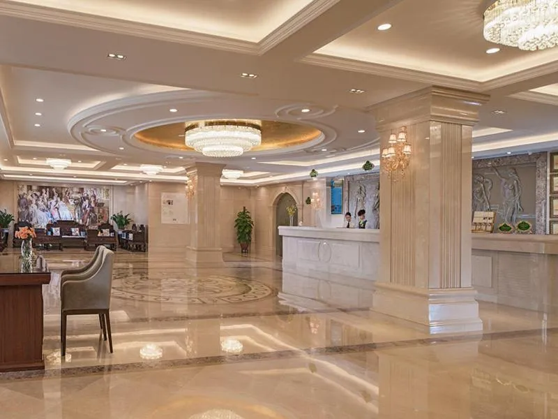 Vienna International Hotel Shenzhen South Huanguan Road