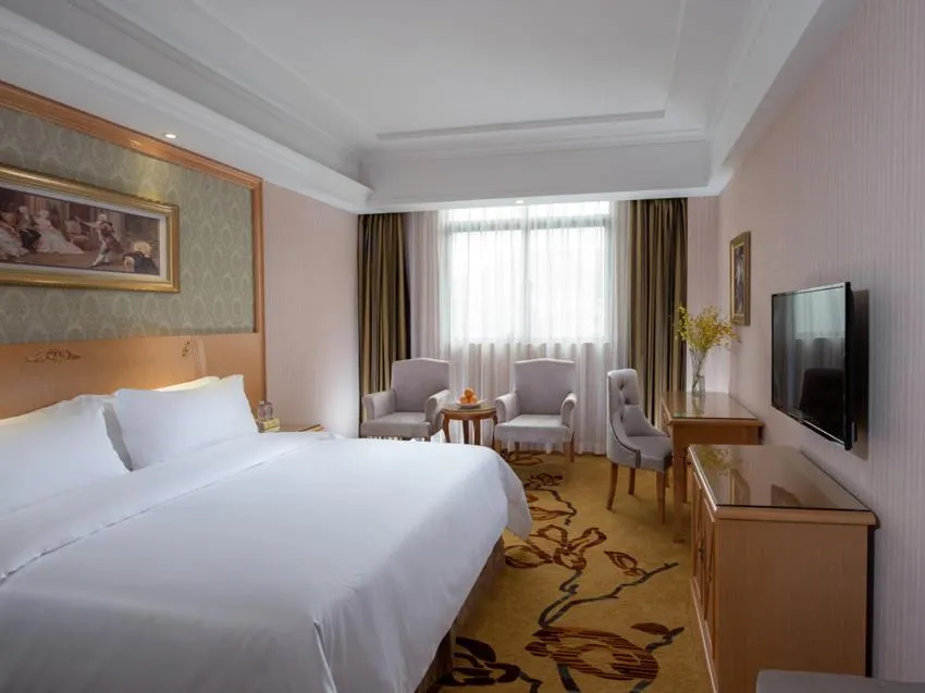 Bed in Vienna Hotel Shenzhen Buji Ganli Road