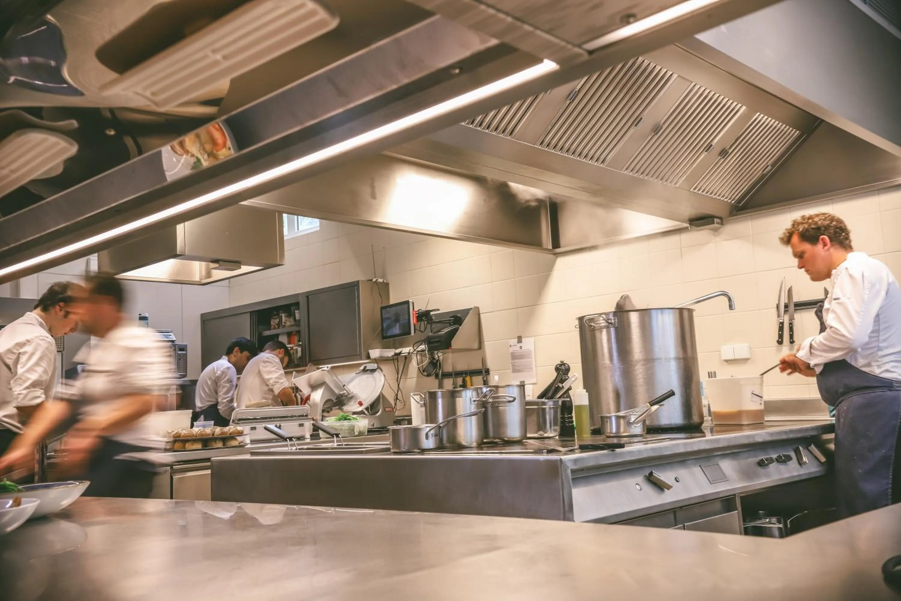 Restaurant/places to eat in Hotel Messeyne