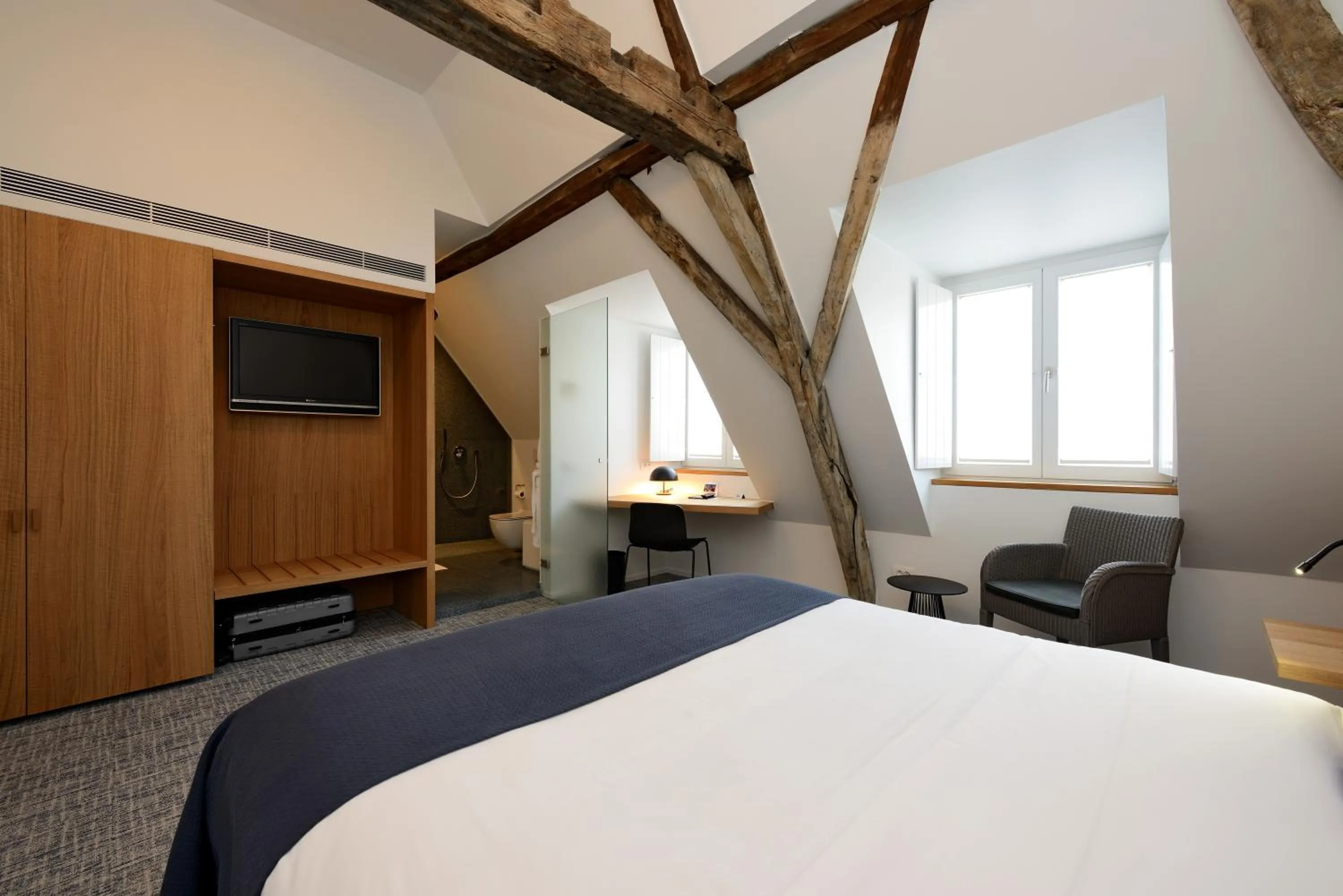 Seating area, Bed in Hotel Messeyne