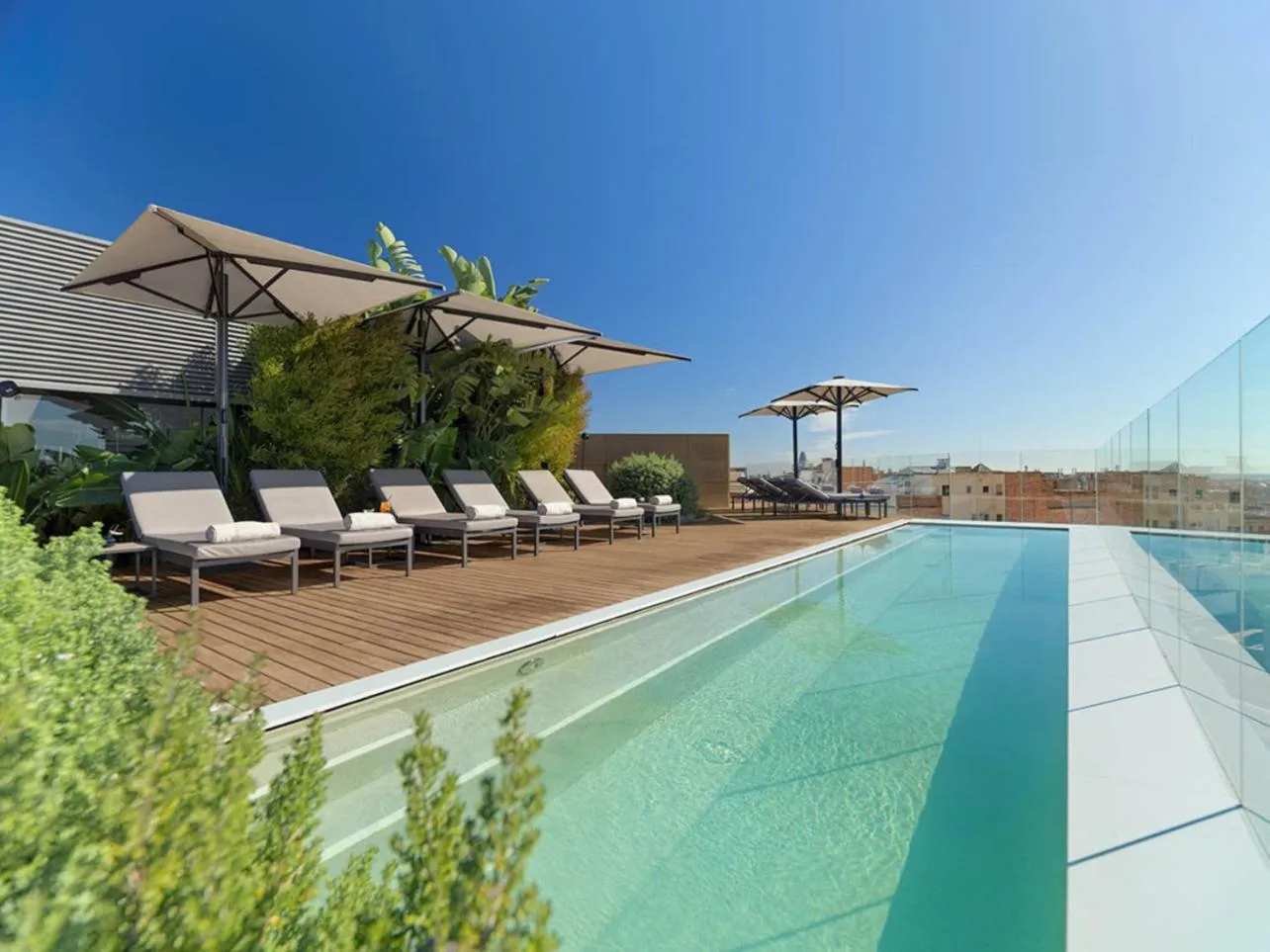 Swimming pool in The One Barcelona GL