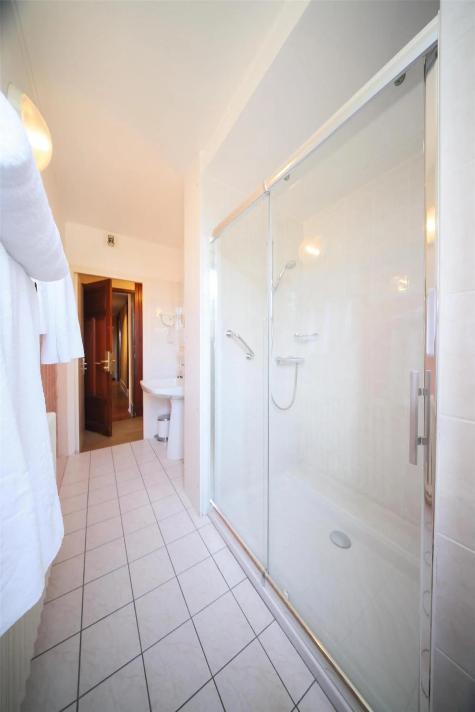 Bathroom in Best Western Grand Hotel de Paris & Spa